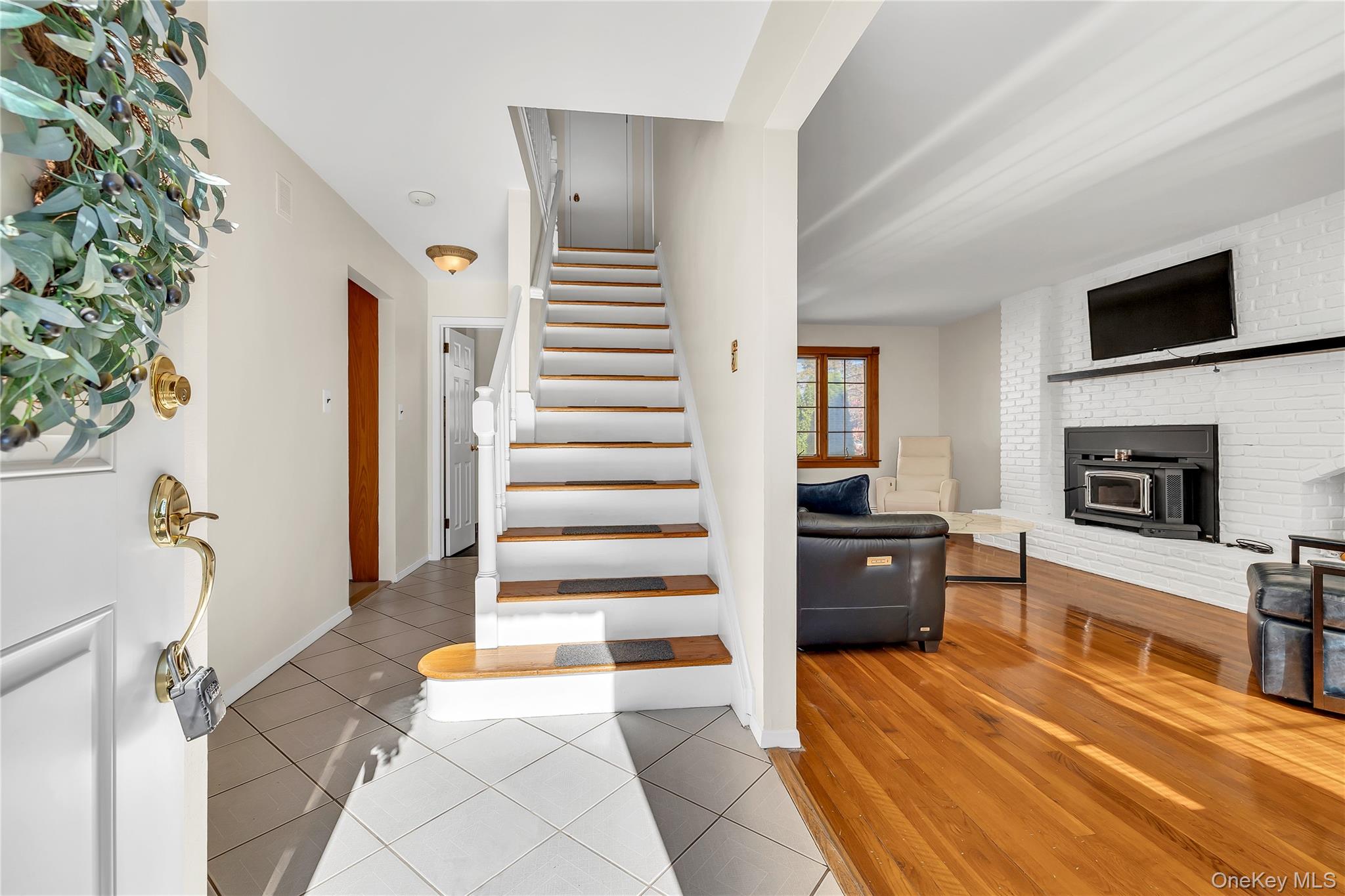 #4 photo, 155 Fairview Road, Farmingdale , NY 11735