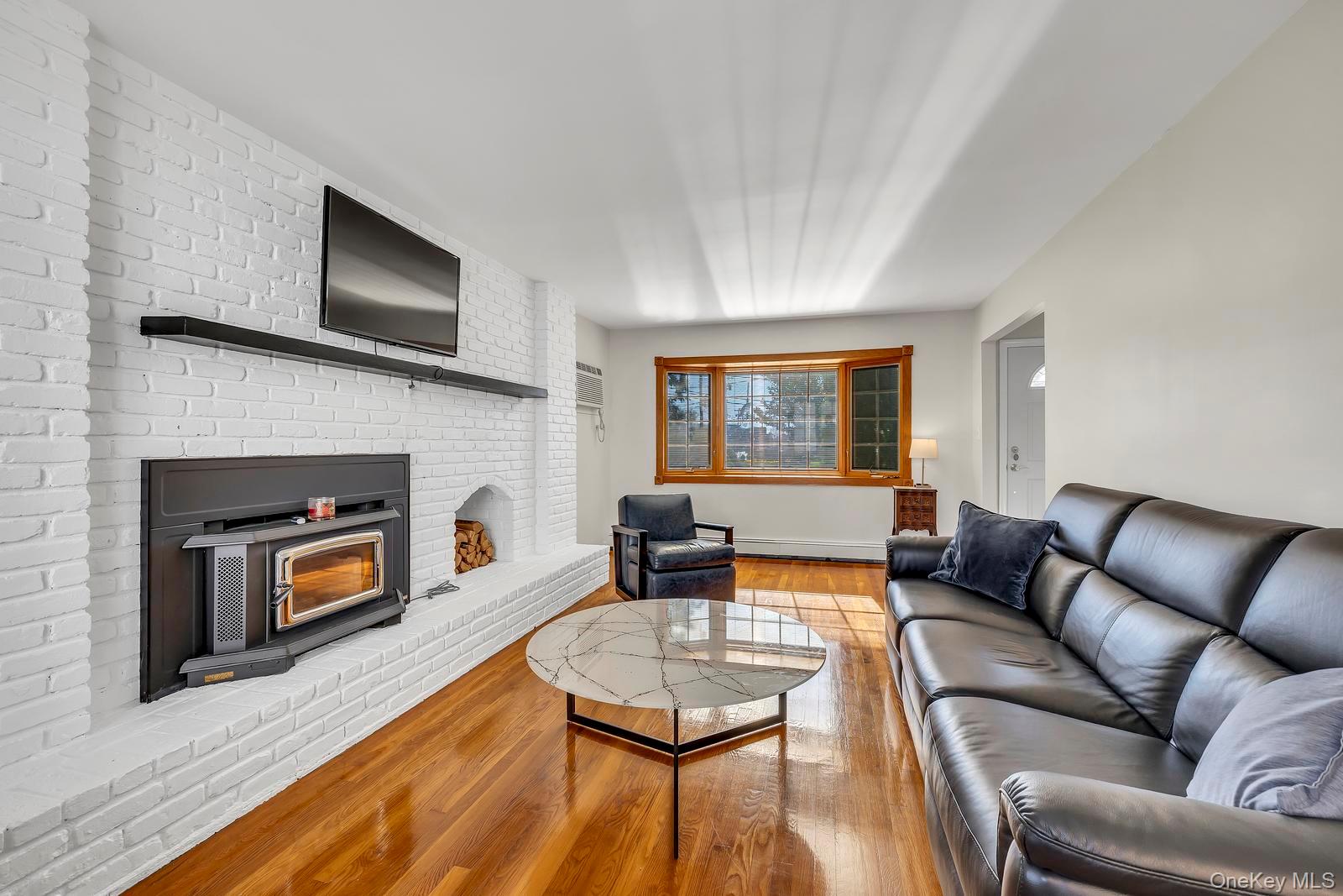 #5 photo, 155 Fairview Road, Farmingdale , NY 11735