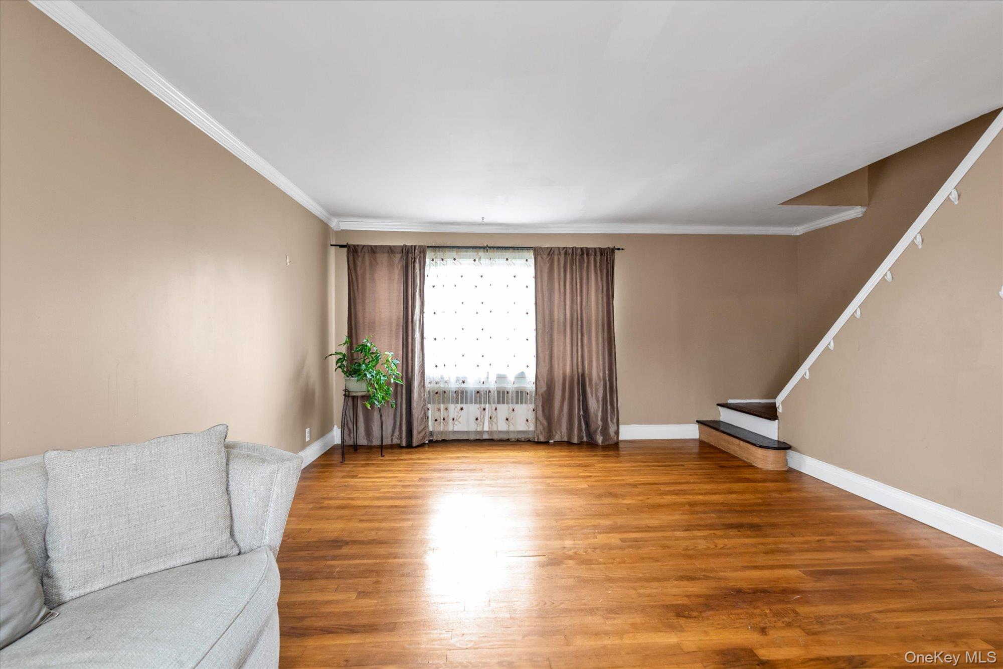 #7 photo, 231 Dogwood Avenue, West Hempstead , NY 11552