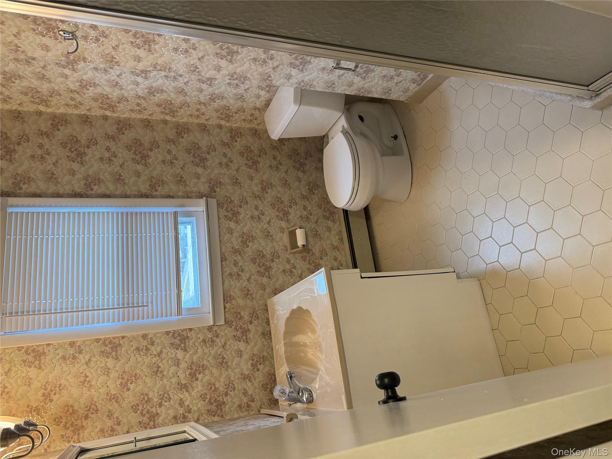 #7 photo, 273 Mott Avenue, Lawrence , NY 11559