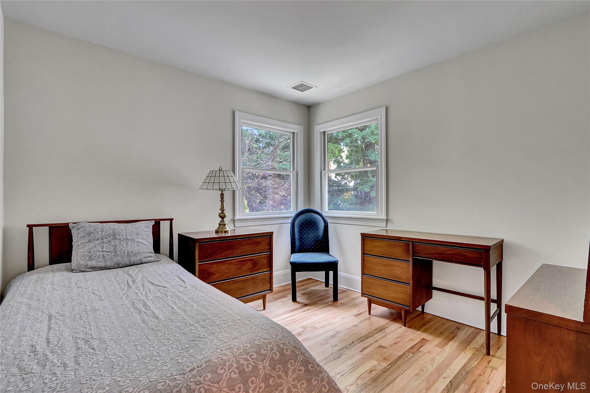 #15 photo, 17 Singworth Street, Oyster Bay , NY 11771