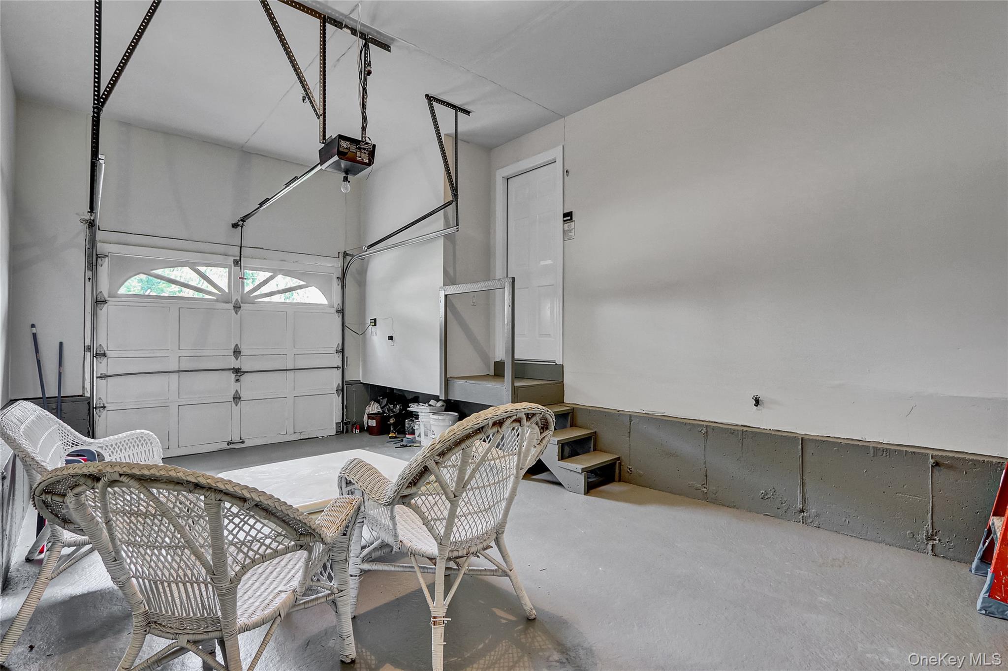 #18 photo, 17 Singworth Street, Oyster Bay , NY 11771