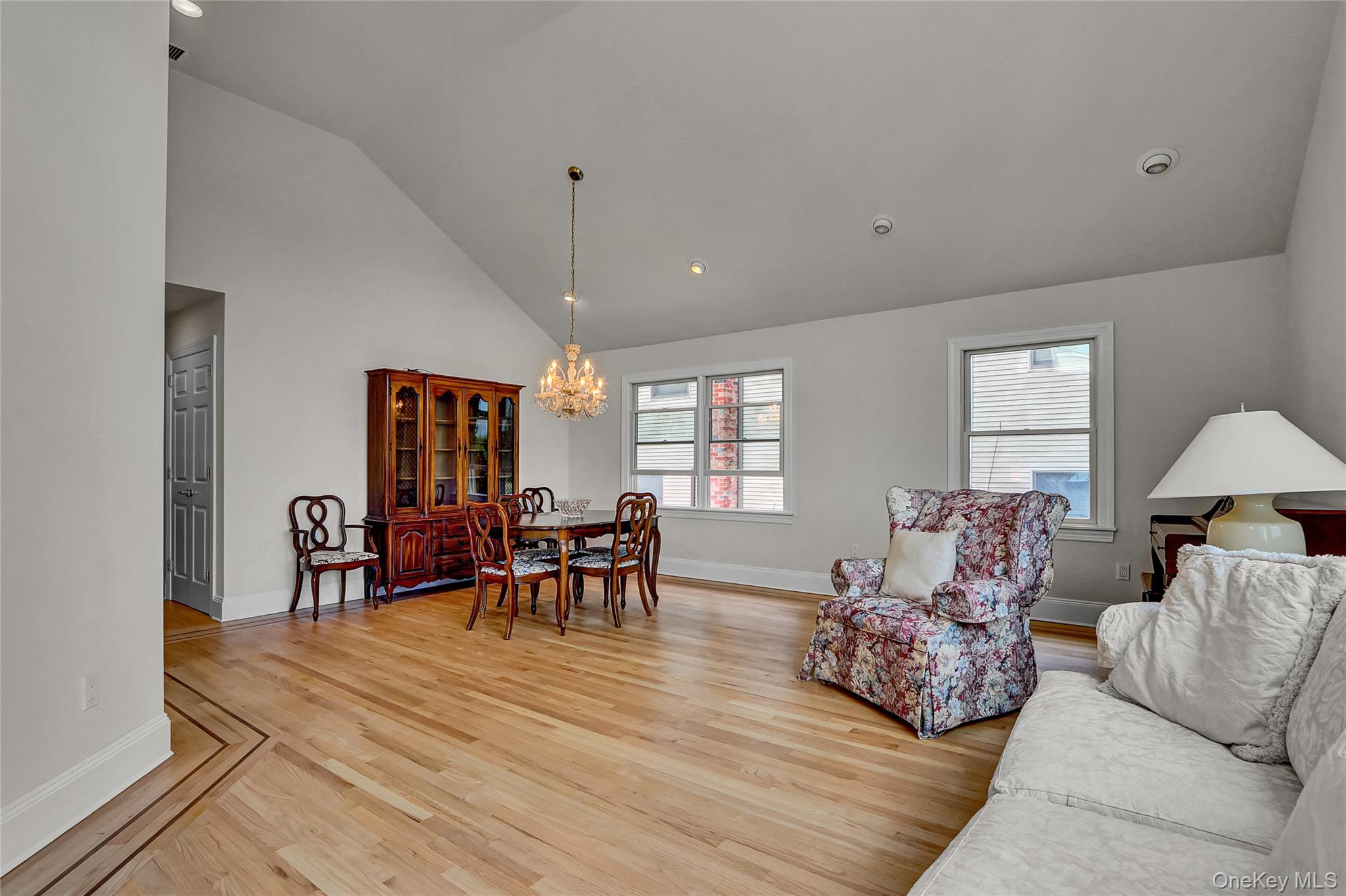 #19 photo, 17 Singworth Street, Oyster Bay , NY 11771