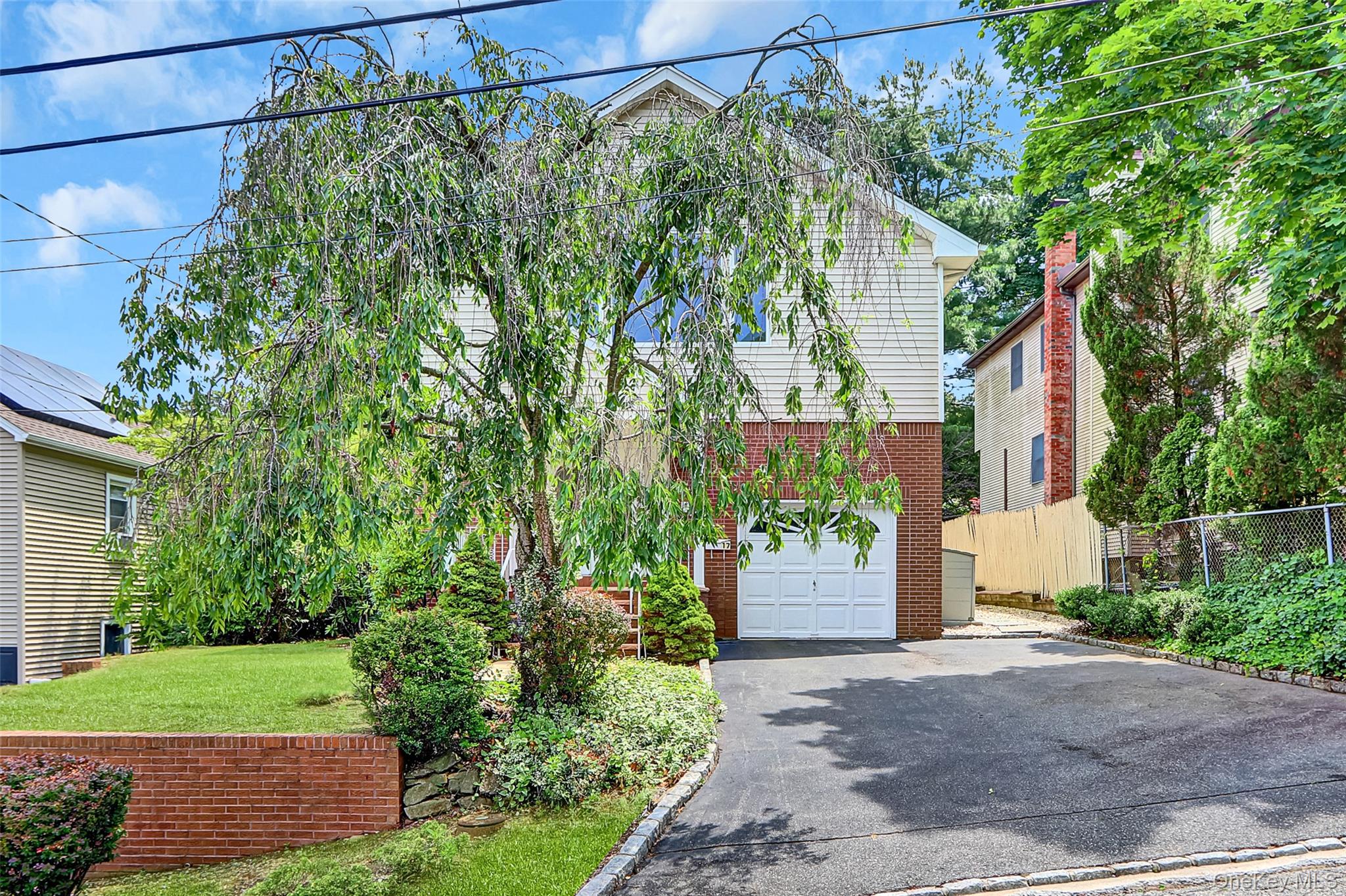 #3 photo, 17 Singworth Street, Oyster Bay , NY 11771