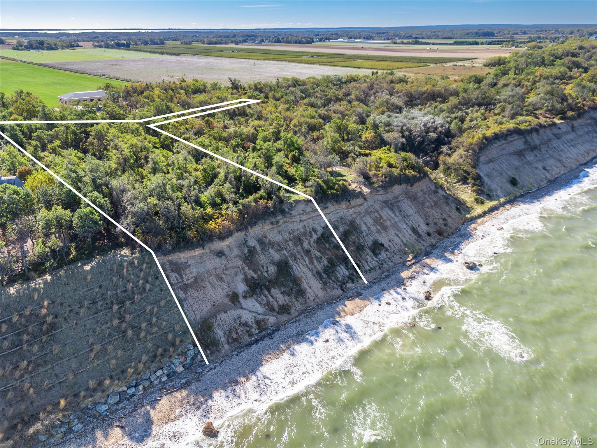 #4 photo, 6121 Oregon Road, Cutchogue , NY 11935