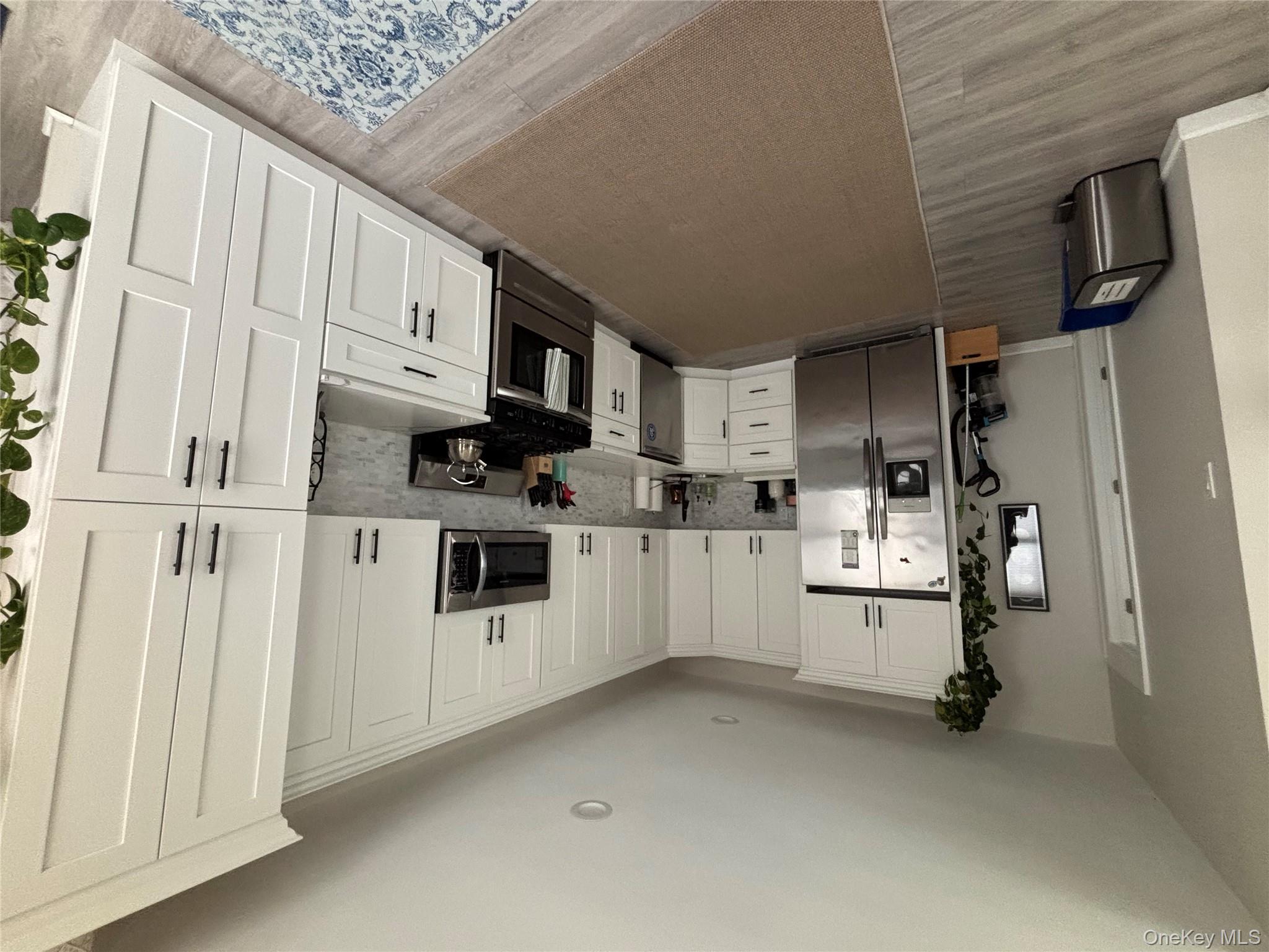 #5 photo, 412 W Hudson Street, Long Beach , NY 11561