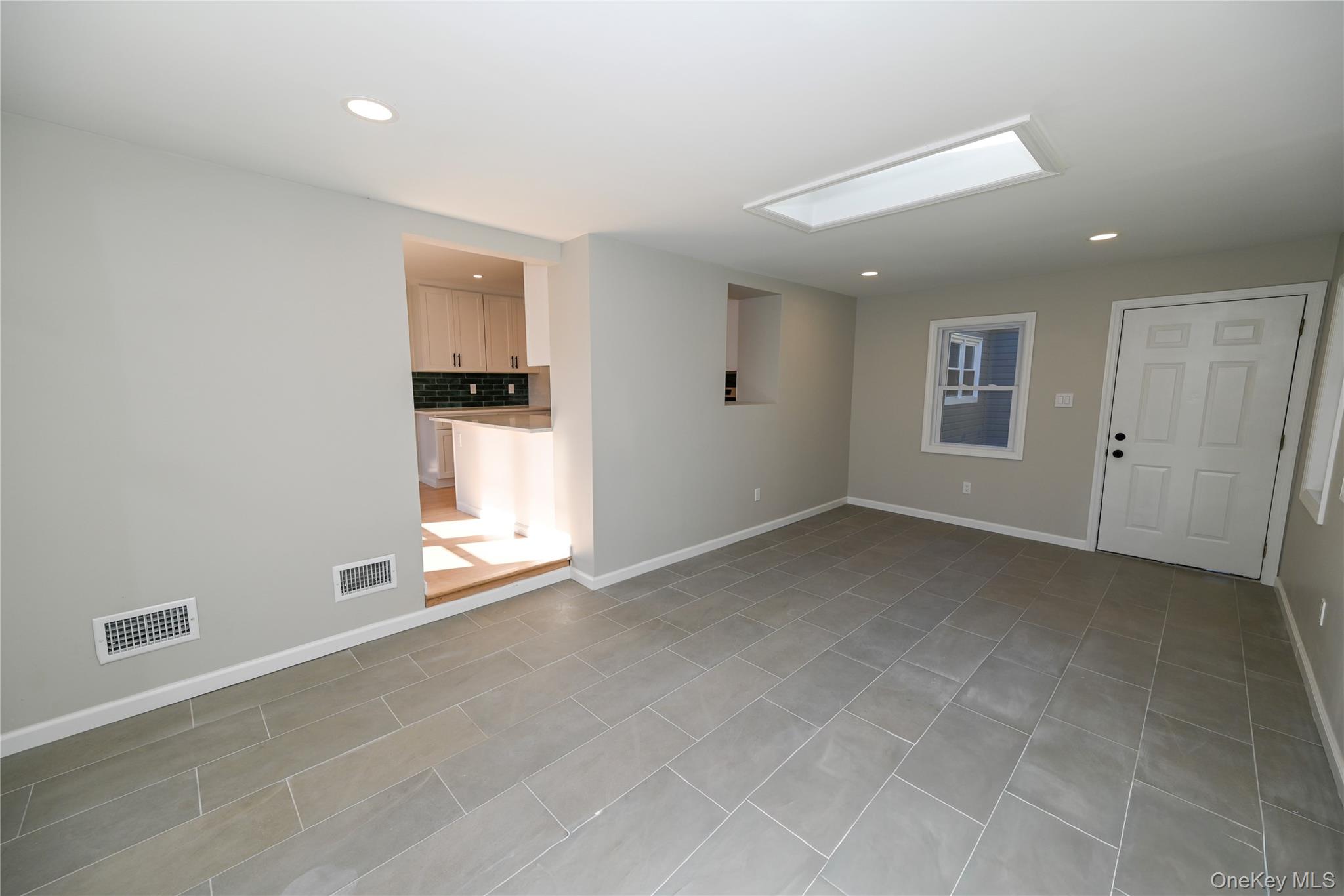 #11 photo, 124 Willett Place, Roosevelt , NY 11575