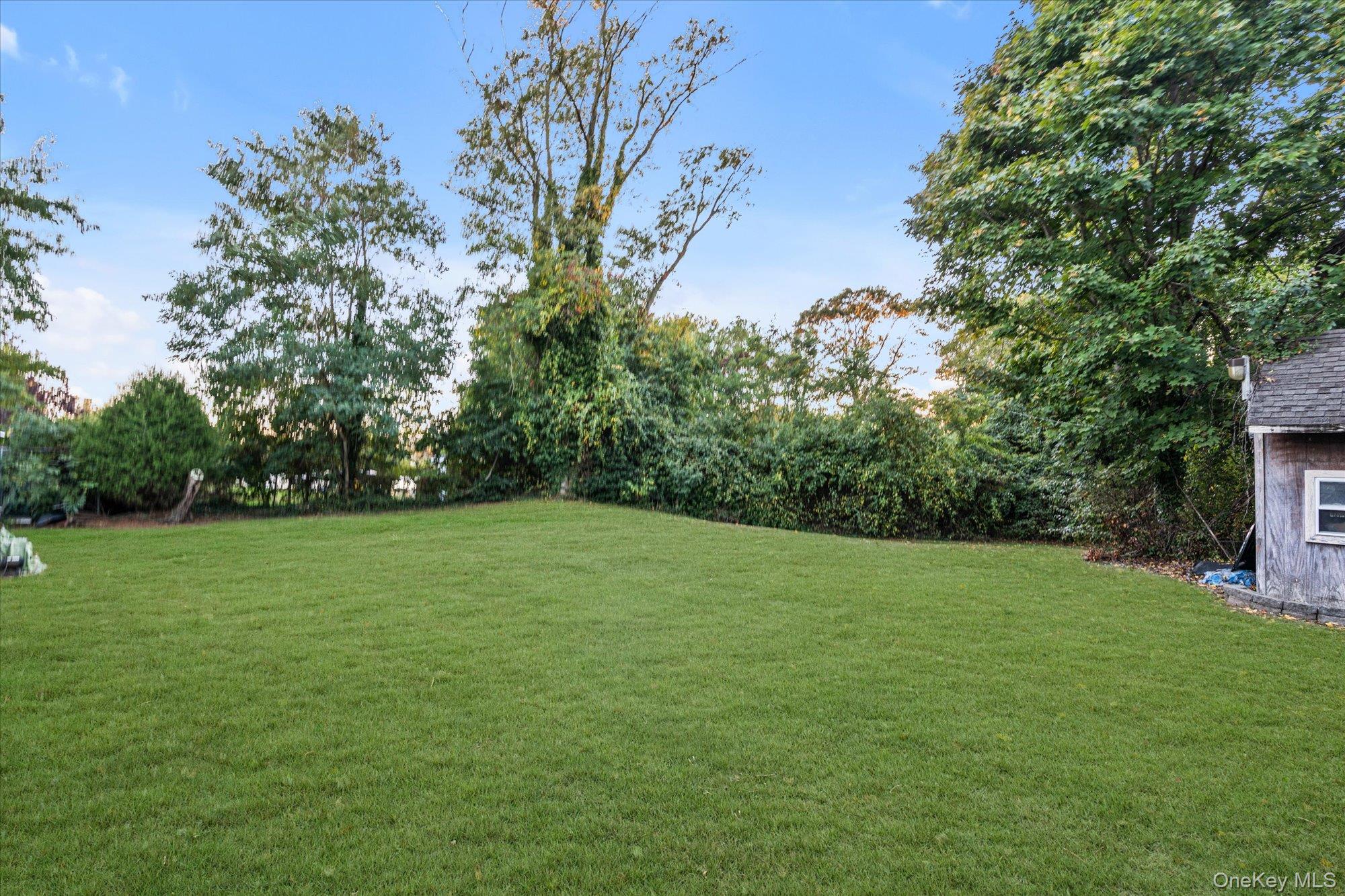 #16 photo, 270 Smith Avenue, Islip , NY 11751