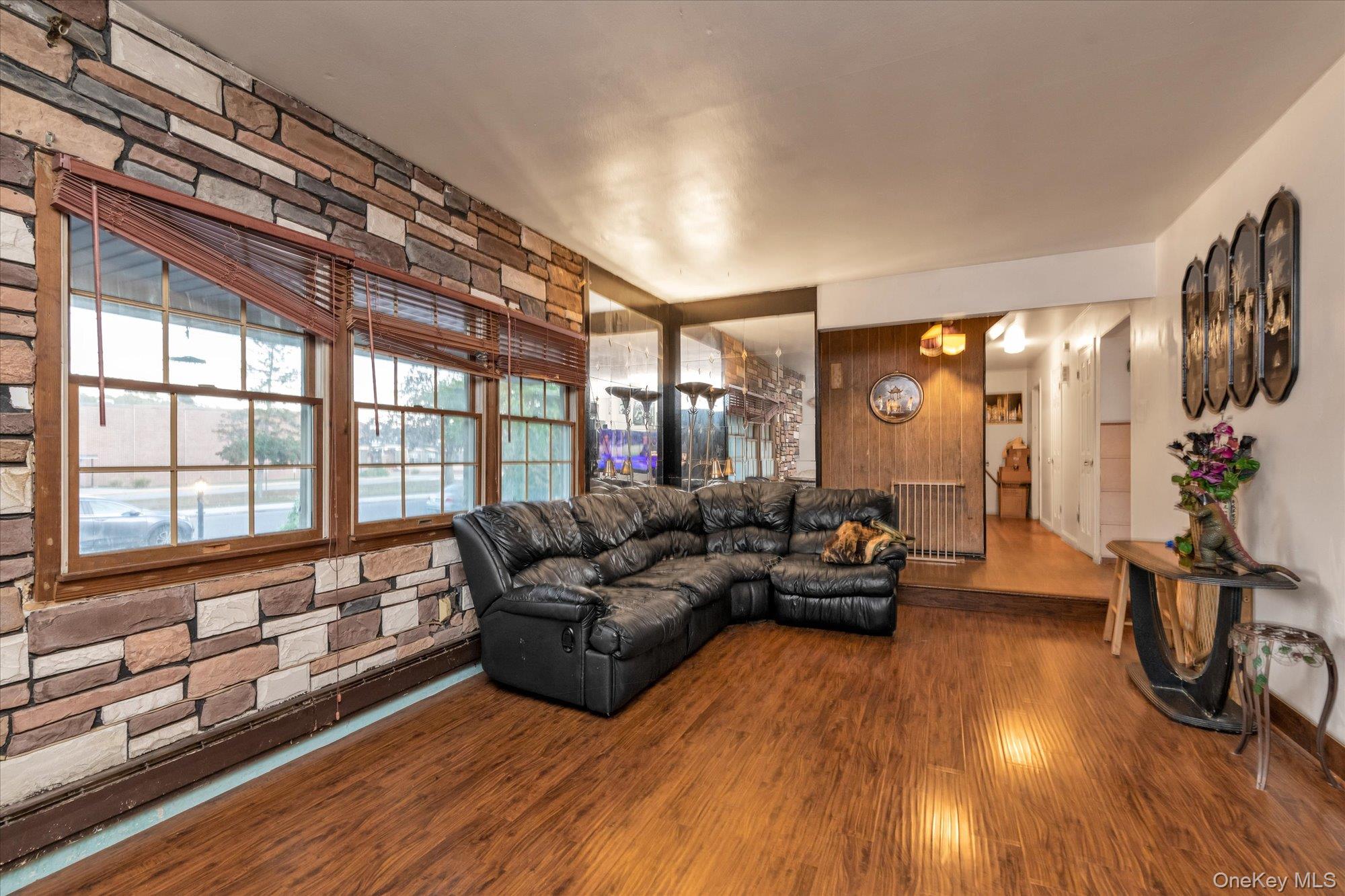 #3 photo, 270 Smith Avenue, Islip , NY 11751