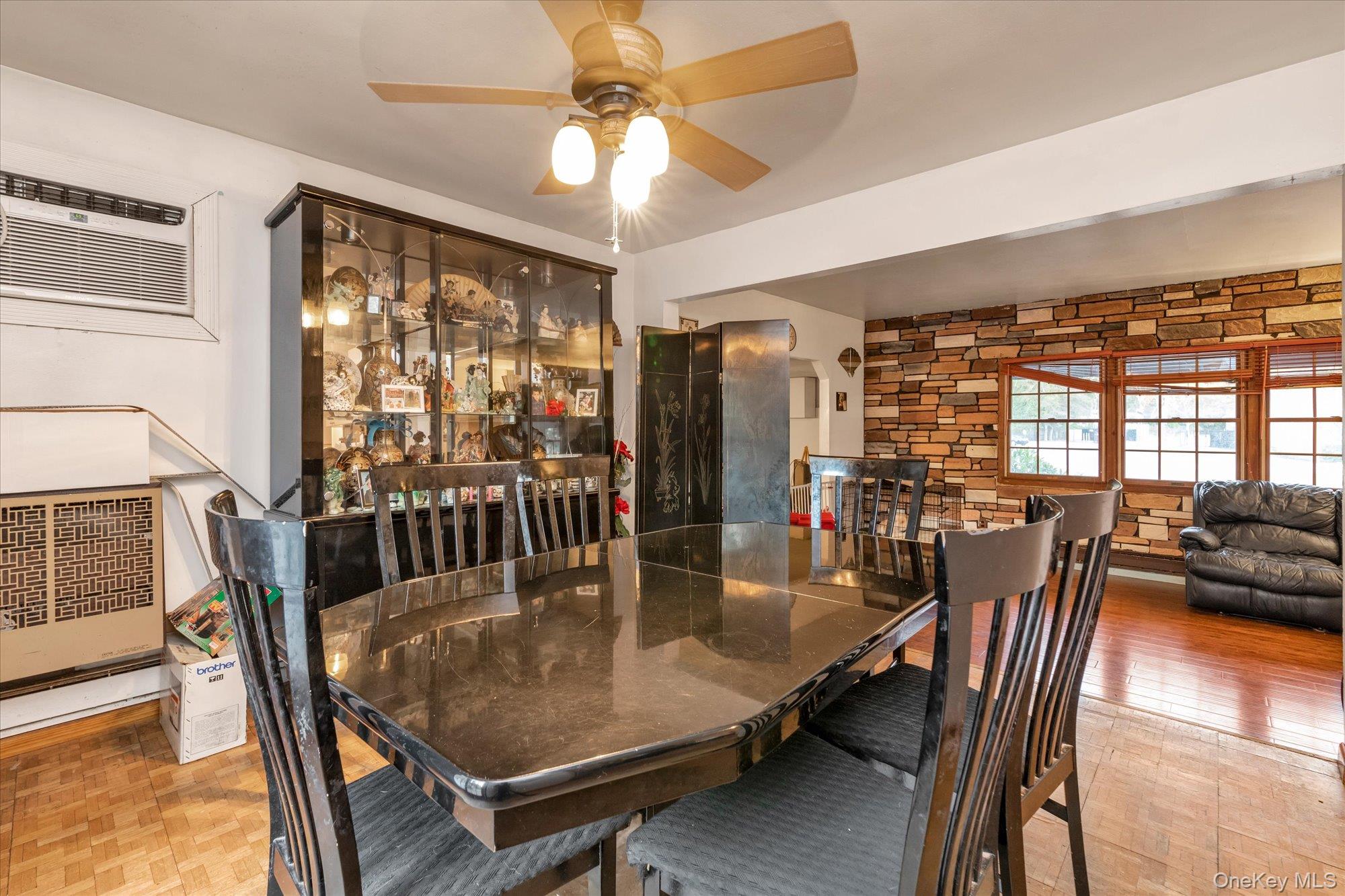 #4 photo, 270 Smith Avenue, Islip , NY 11751