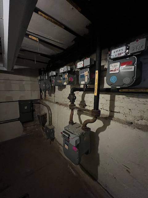 #12 photo, 31-49 33 street, Astoria , NY 11106