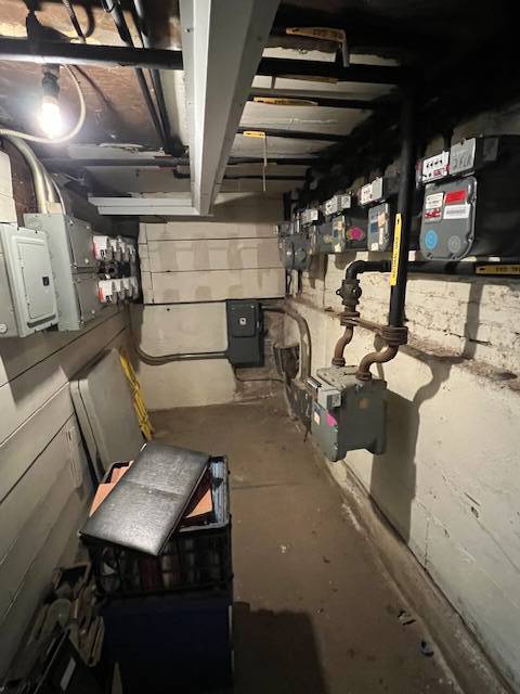 #14 photo, 31-49 33 street, Astoria , NY 11106