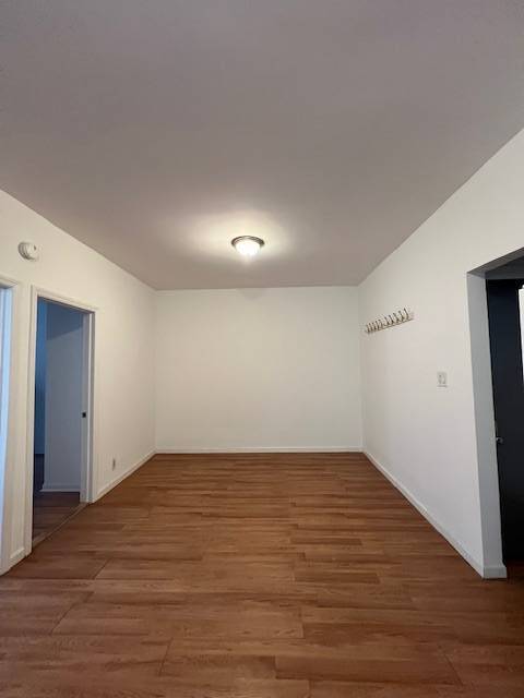 #8 photo, 31-49 33 street, Astoria , NY 11106