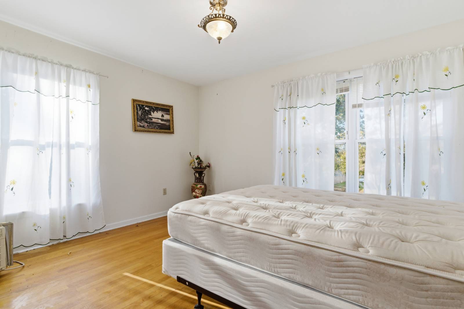 #8 photo, 2100 Naugles Dr., Mattituck , NY 11952