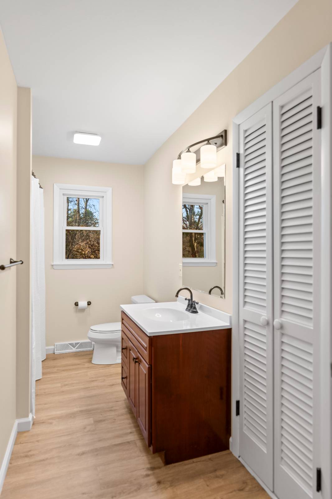 #19 photo, 10 Dawn Dr, Glenville , NY 12302