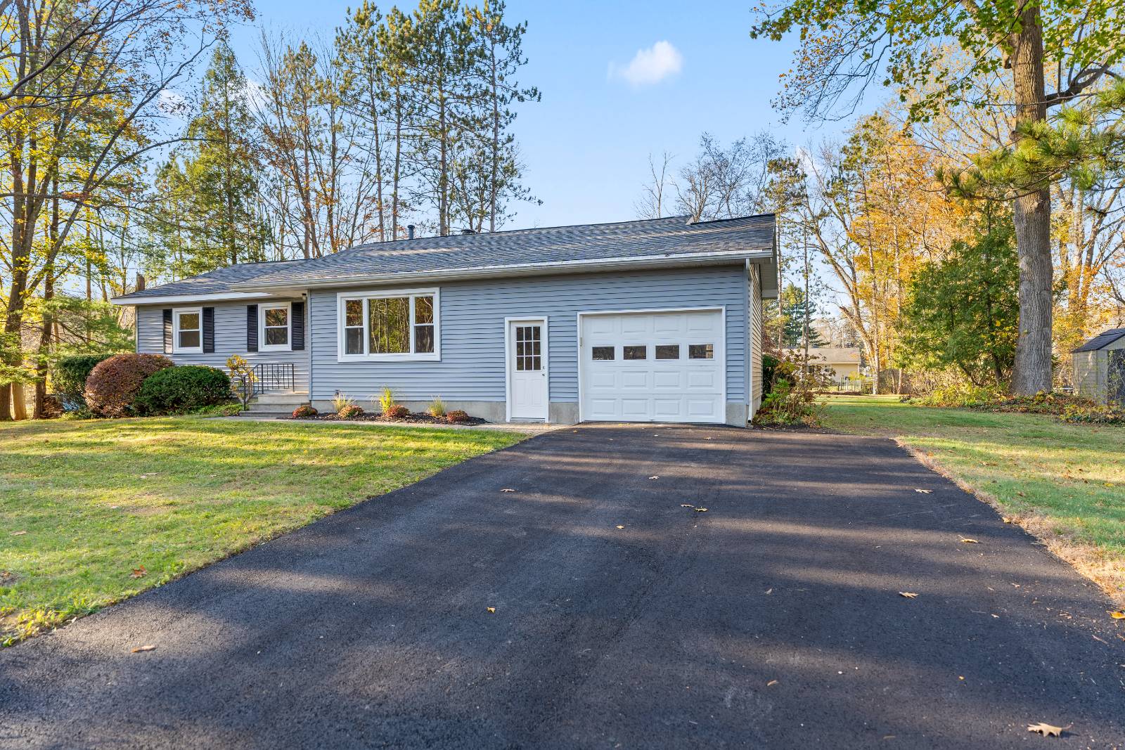 #3 photo, 10 Dawn Dr, Glenville , NY 12302