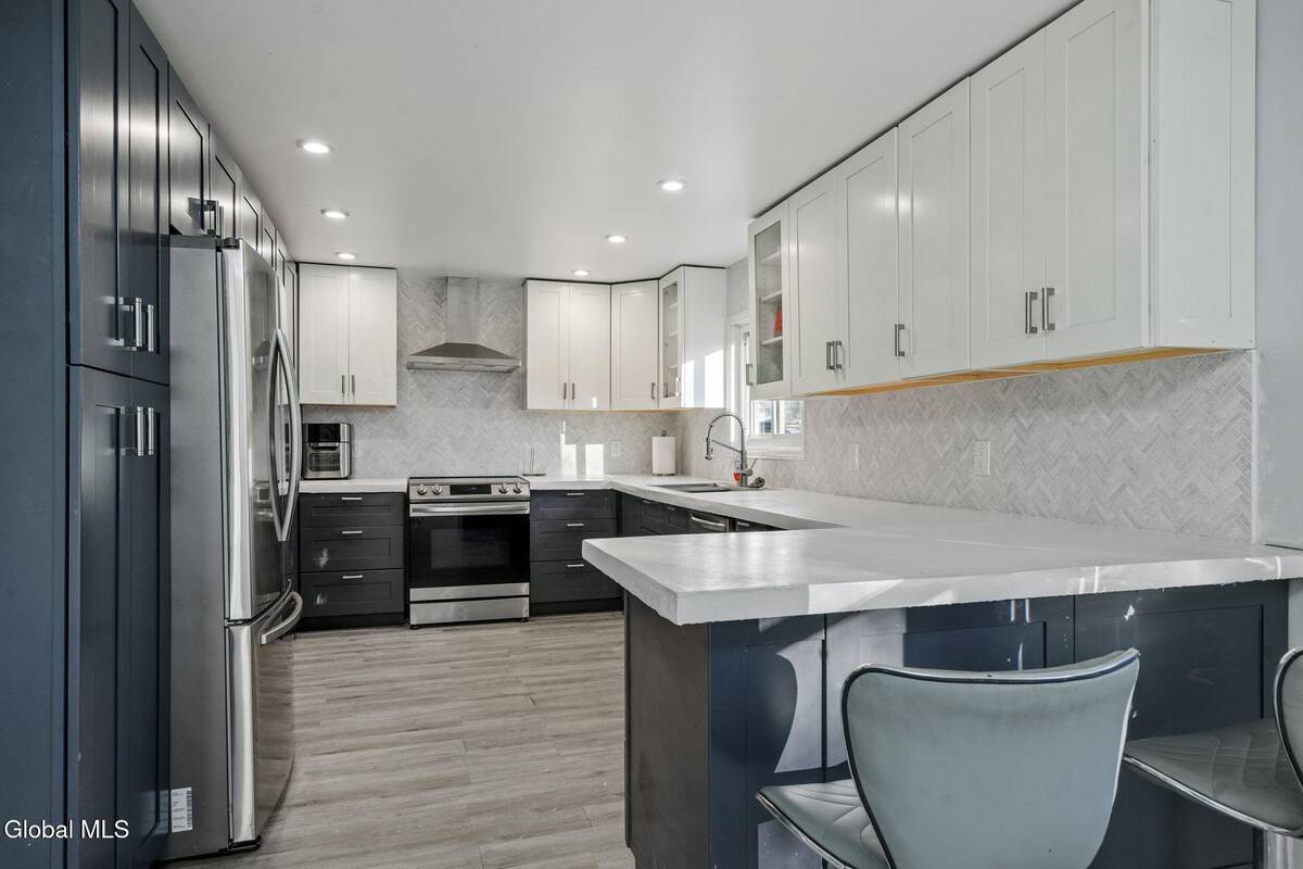 #12 photo, 93 Haughney Road, Troy , NY 12182