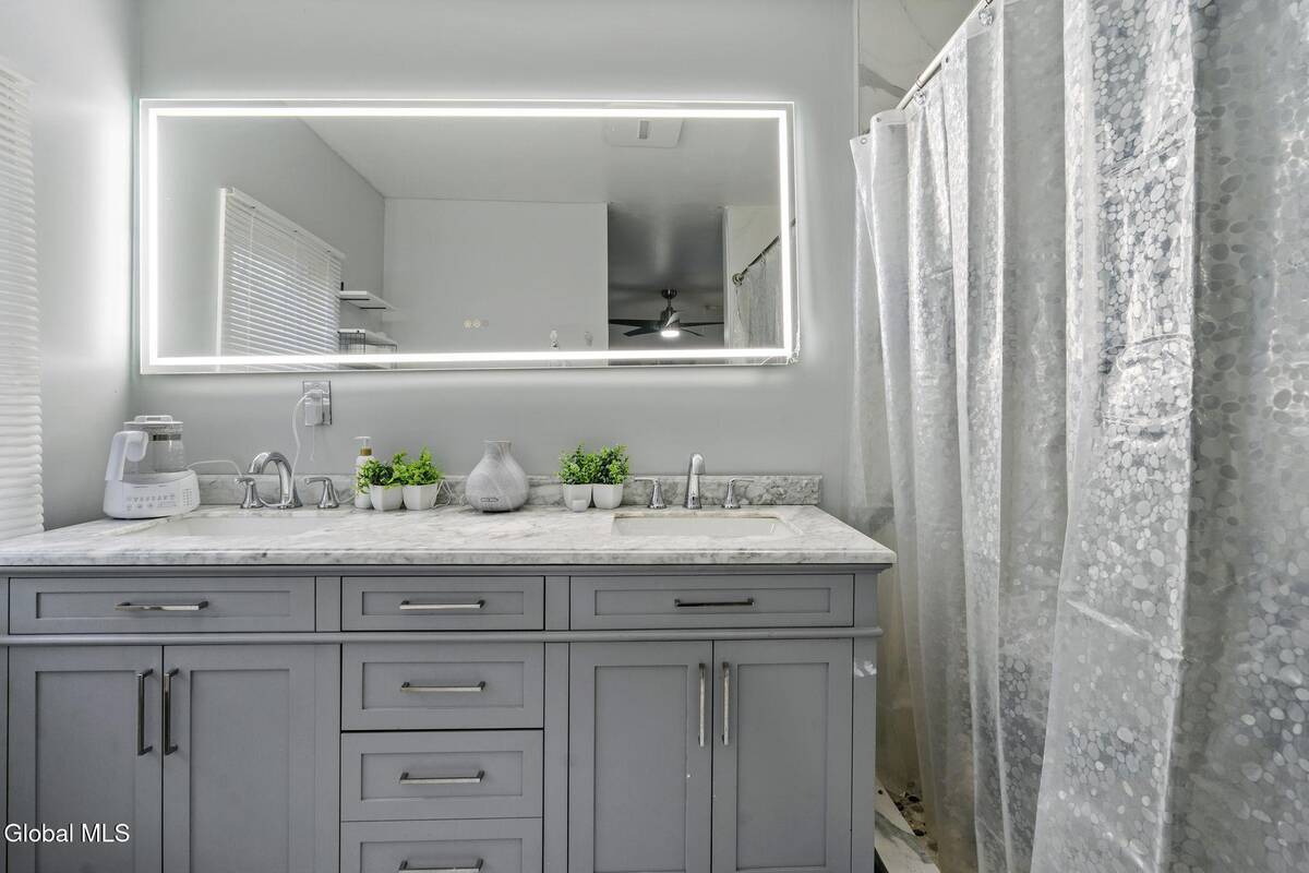 #24 photo, 93 Haughney Road, Troy , NY 12182