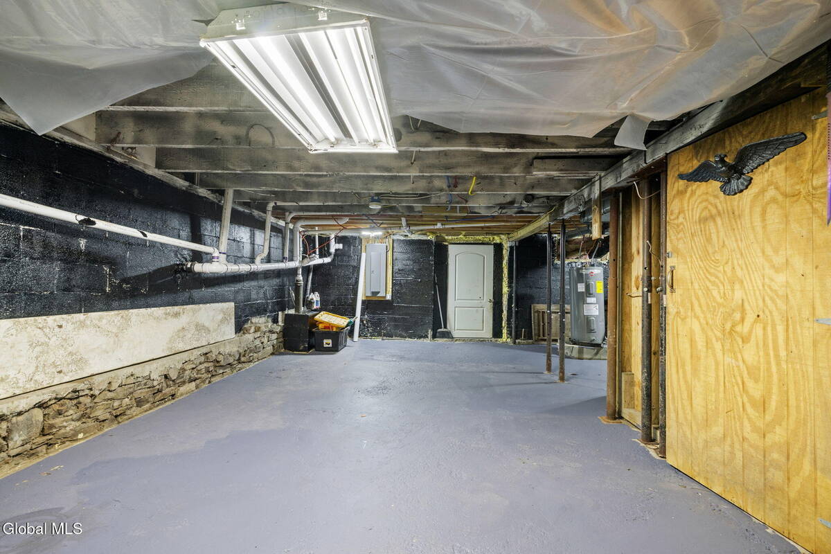 #40 photo, 93 Haughney Road, Troy , NY 12182