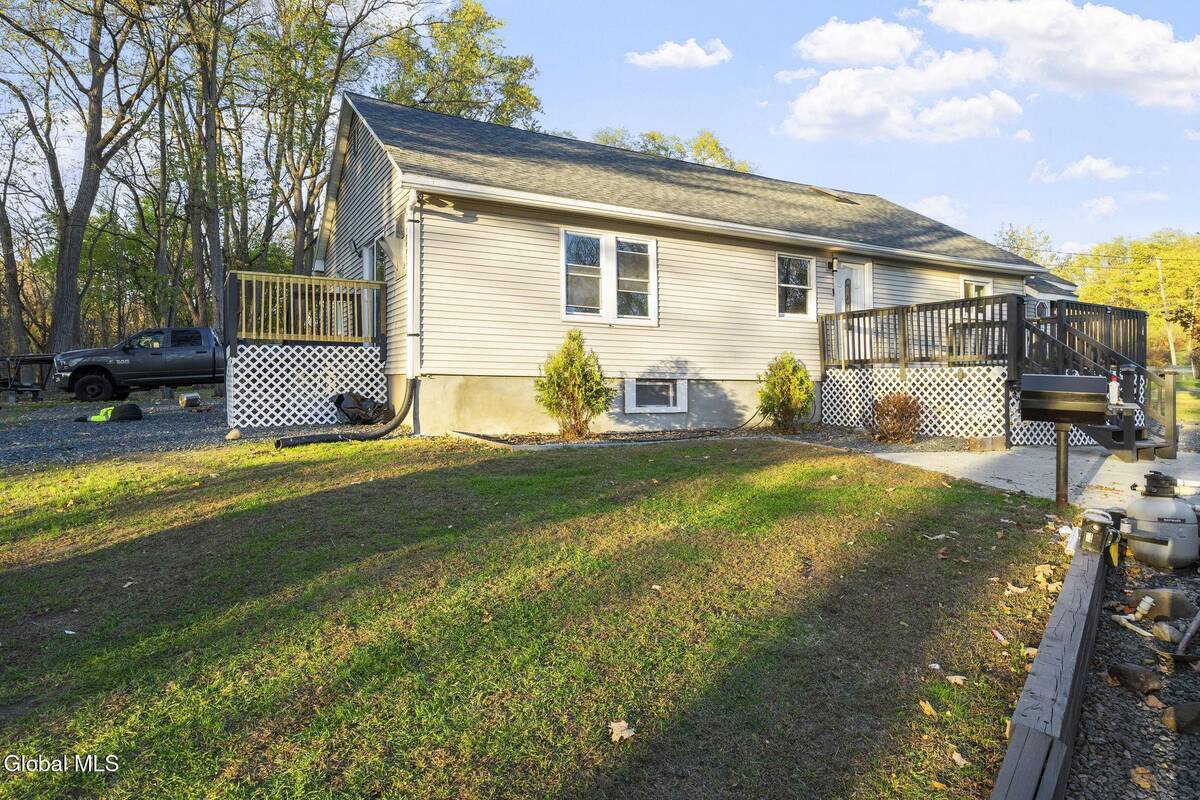 #42 photo, 93 Haughney Road, Troy , NY 12182