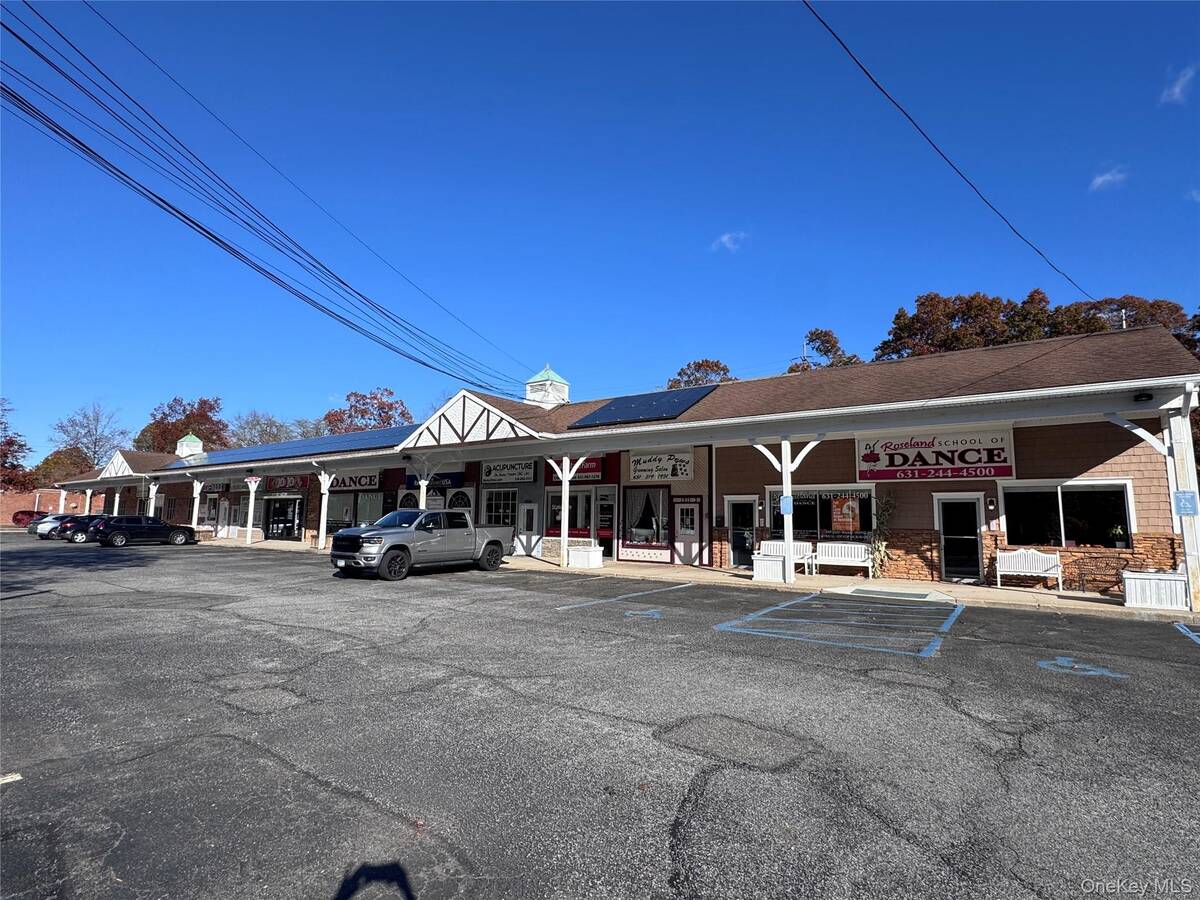 #1 photo, 1215 Montauk Highway, Oakdale , NY 11769