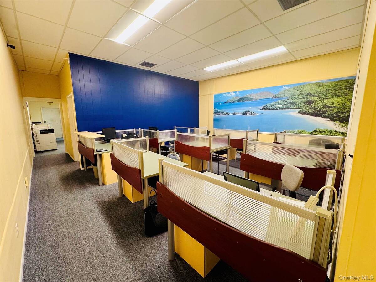 #5 photo, 1215 Montauk Highway, Oakdale , NY 11769