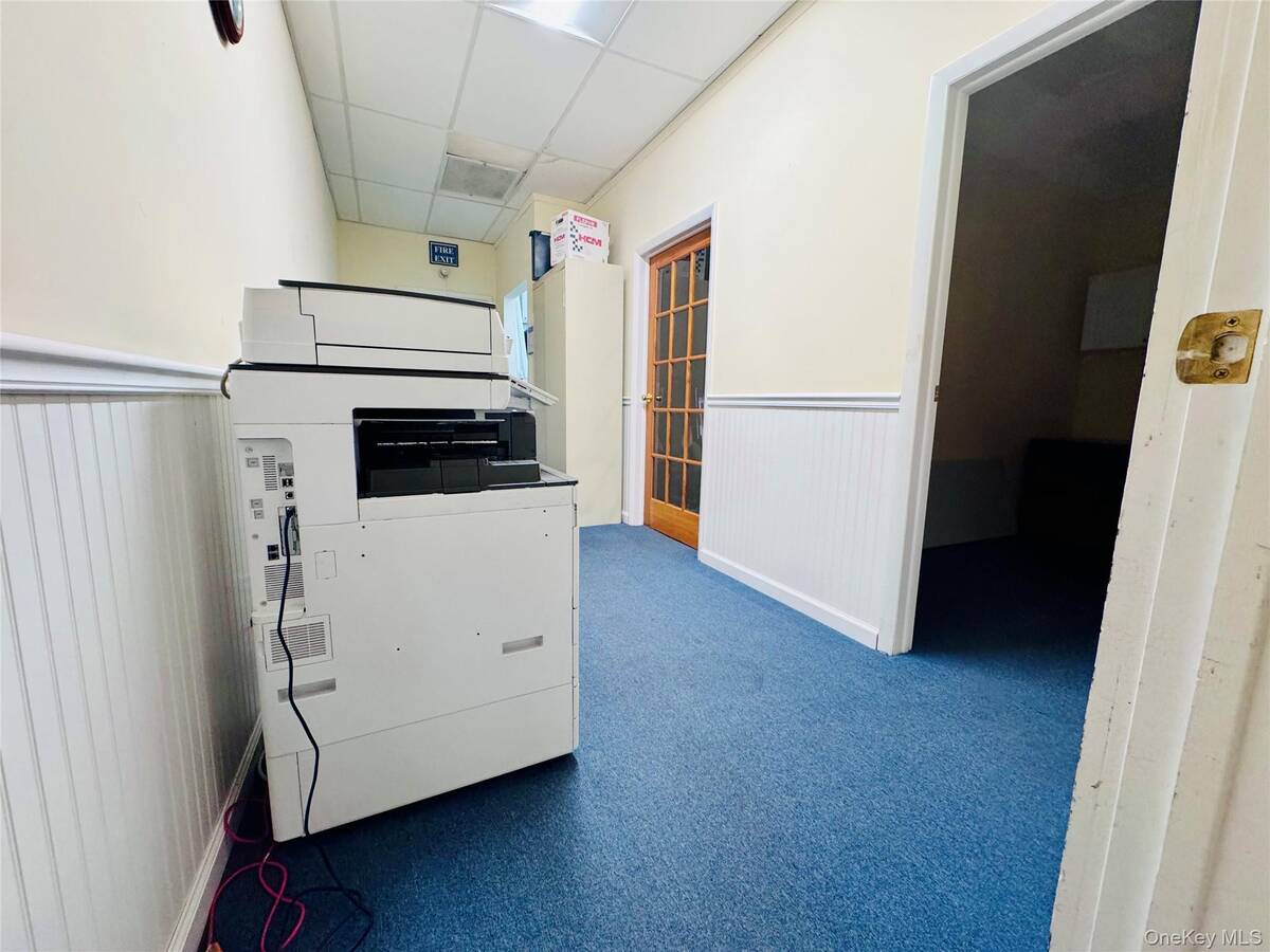 #7 photo, 1215 Montauk Highway, Oakdale , NY 11769