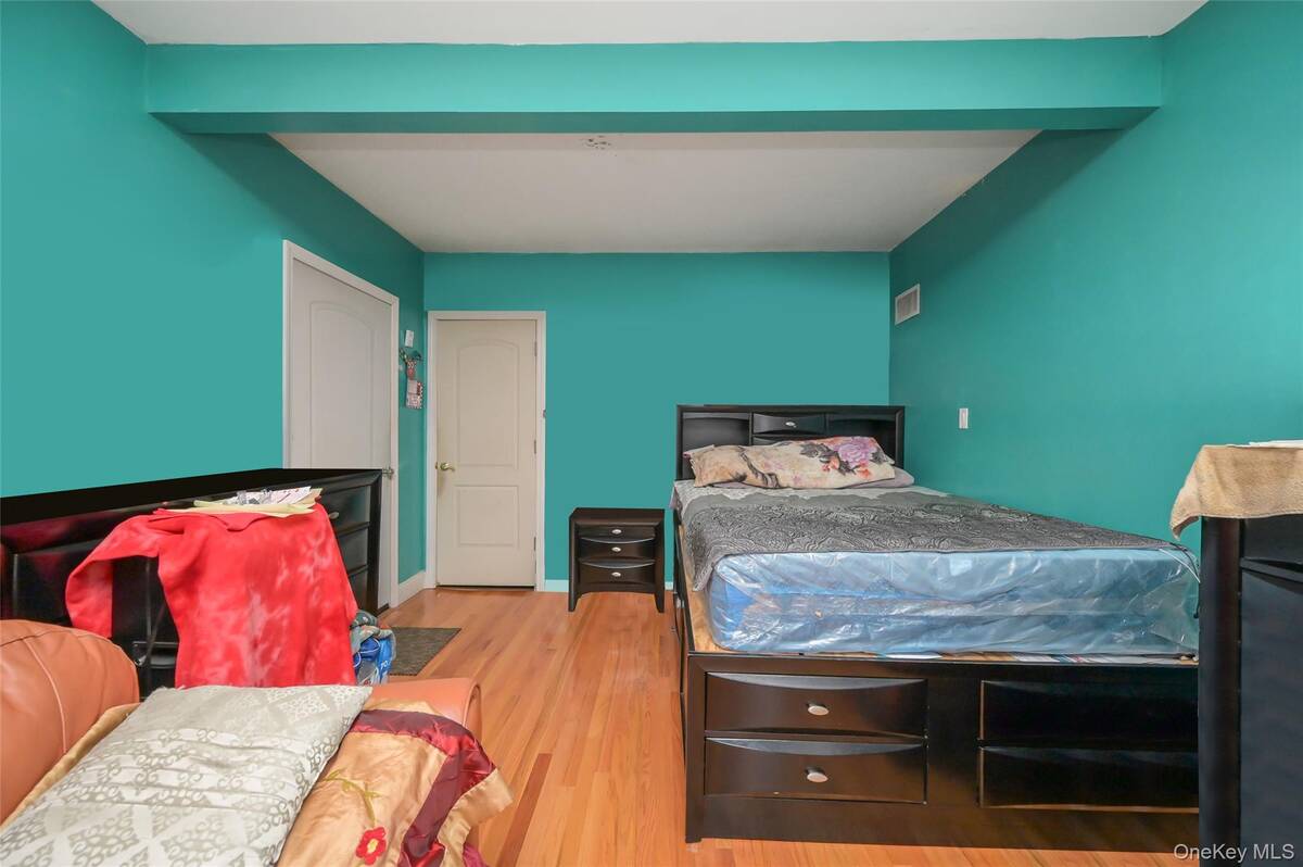 #20 photo, 2 Cherry Street, Central Islip , NY 11722