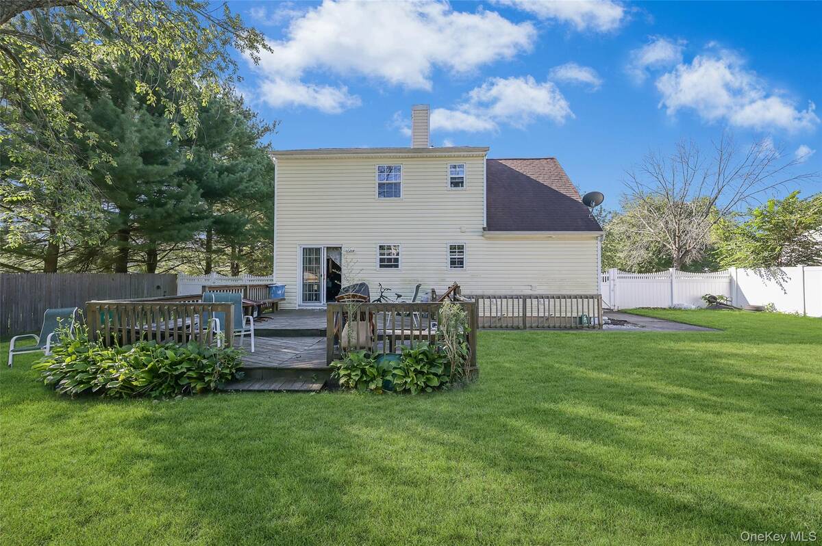 #29 photo, 2 Cherry Street, Central Islip , NY 11722