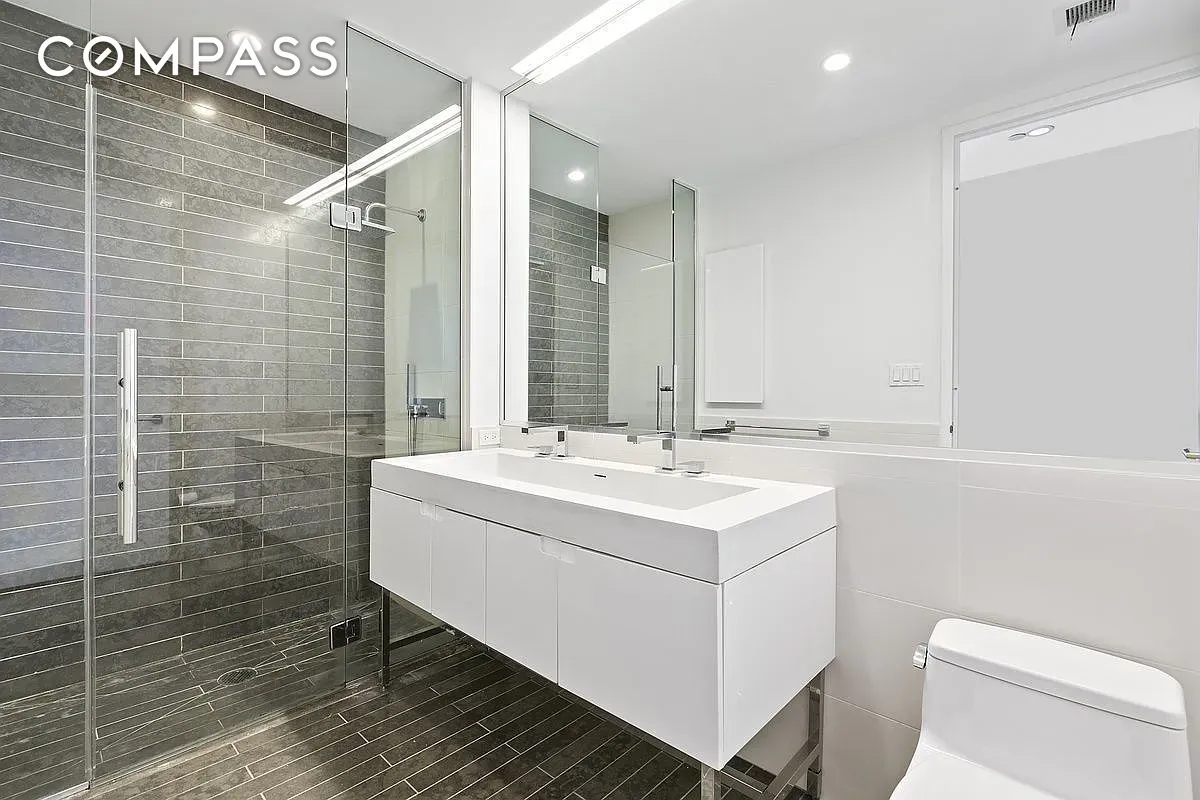 #7 photo, 388 Bridge Street, Downtown Brooklyn , NY 11201