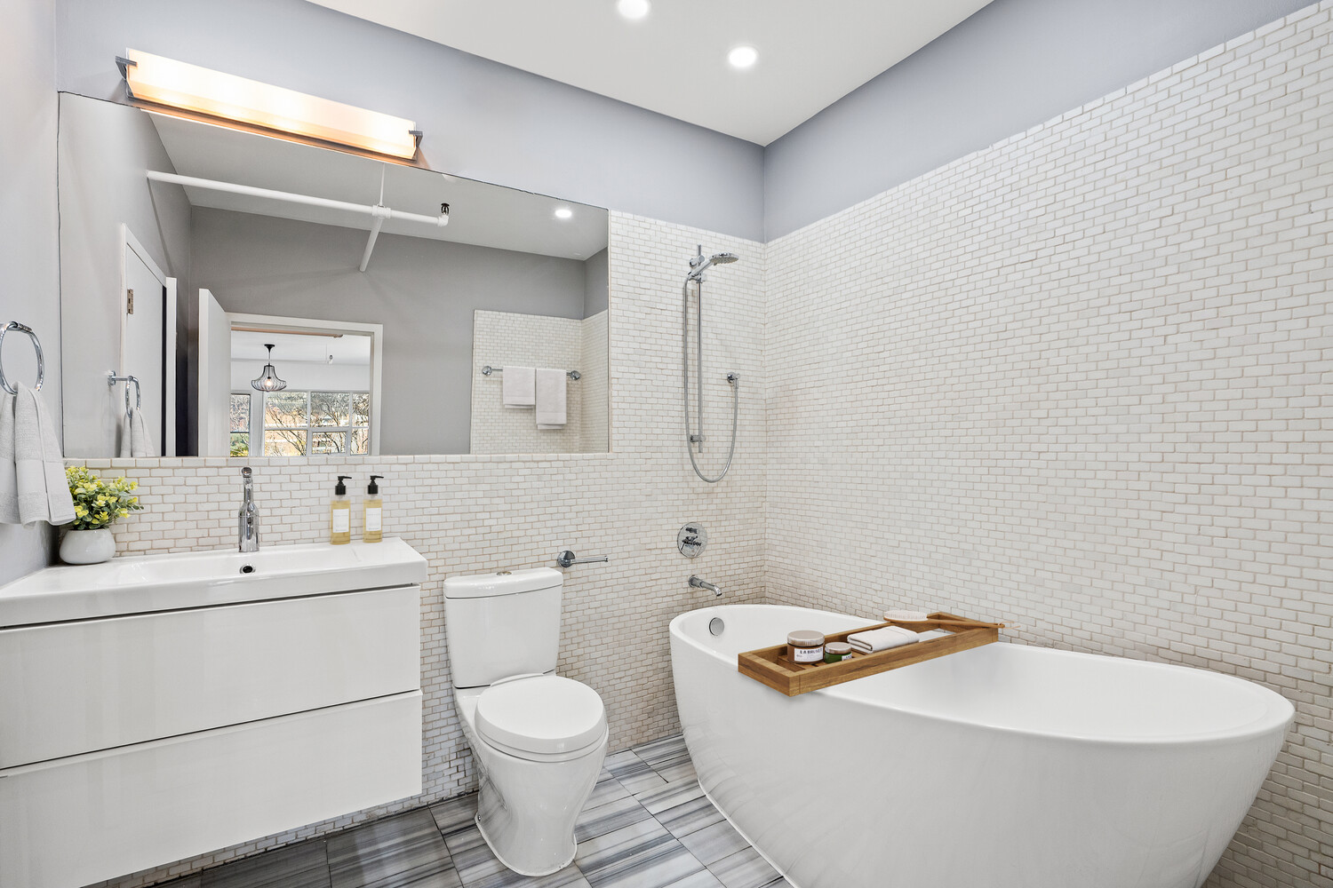 #13 photo, 272 WATER Street, Fulton/Seaport , NY 10038