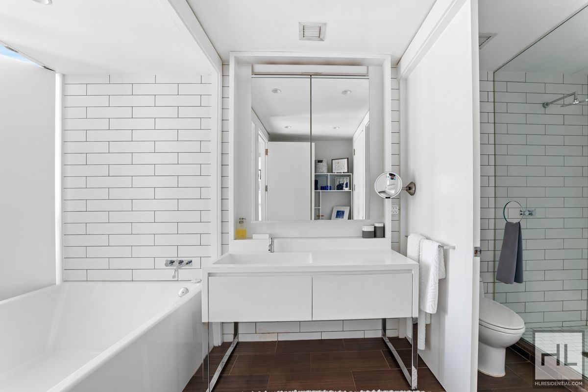 #5 photo, 15 William Street, Financial District , NY 10004