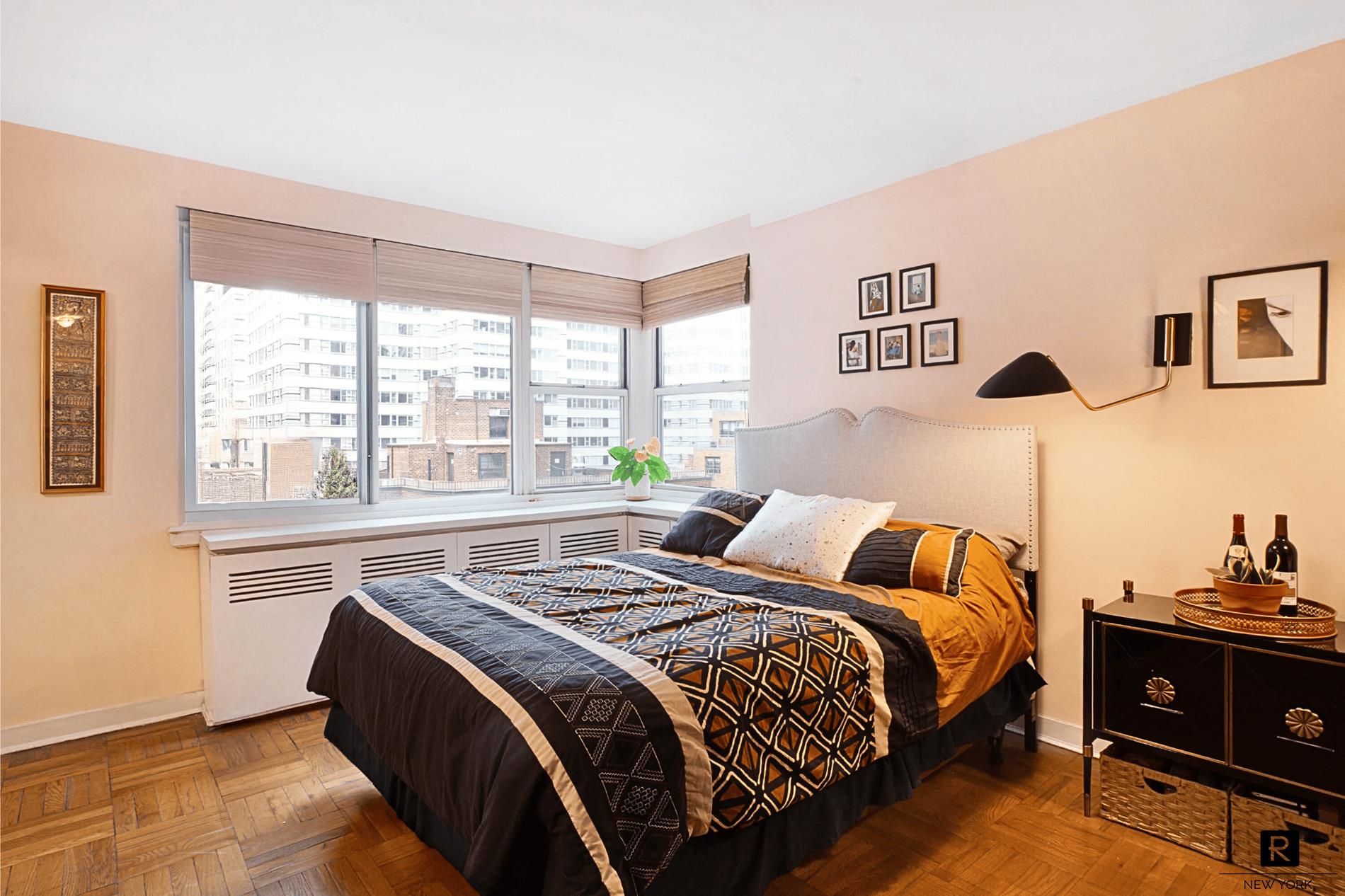 #5 photo, 233 E 69th Street, Upper East Side , NY 10021