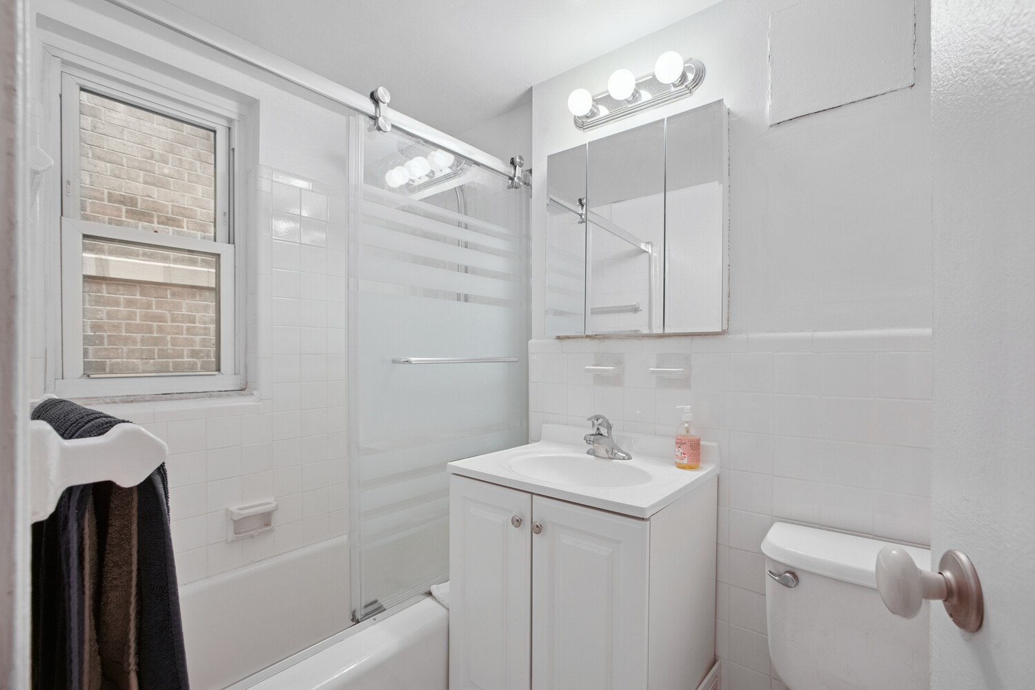 #5 photo, 321 E 45TH Street, Turtle Bay , NY 10017