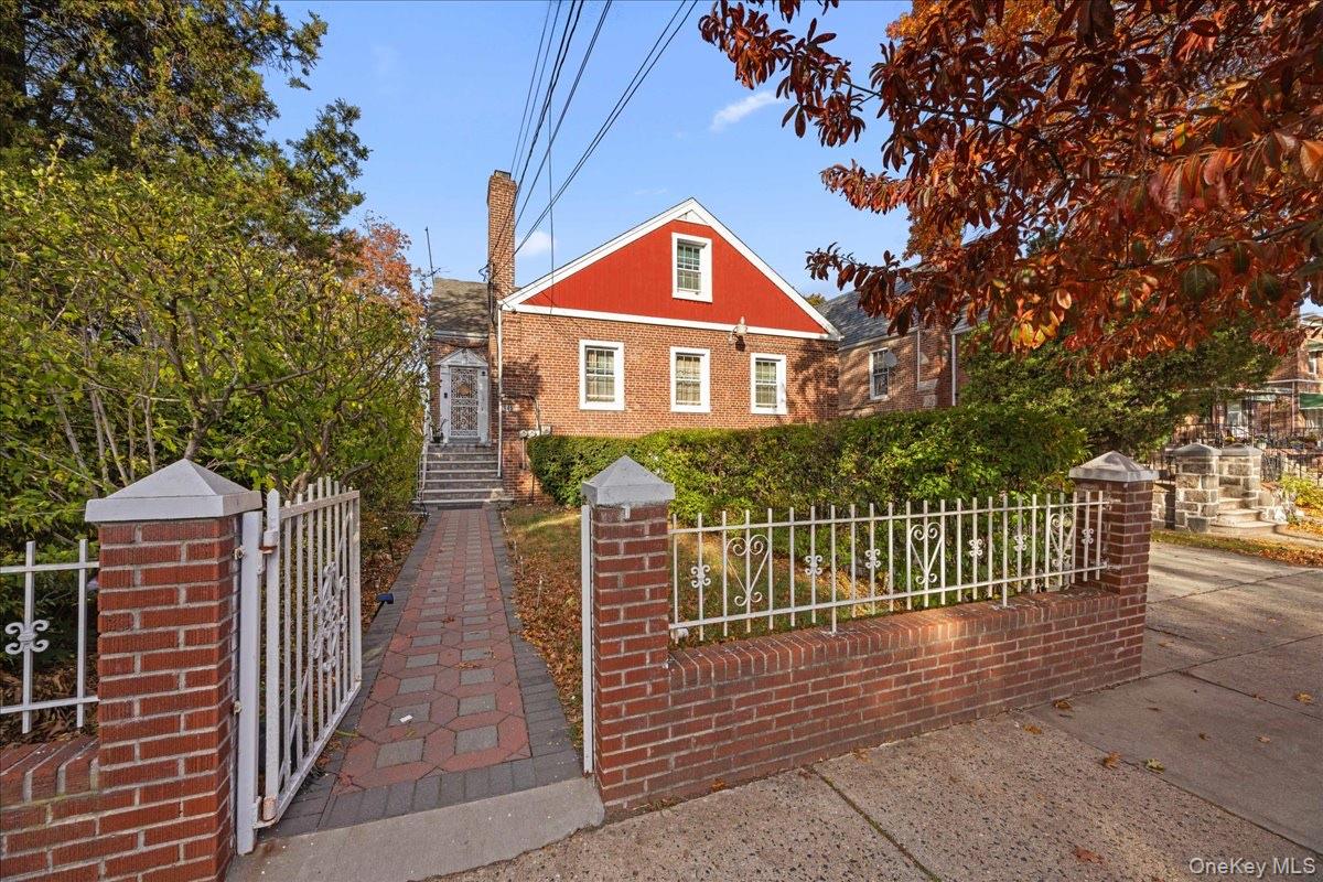 #2 photo, 945 E 222nd Street, Bronx , NY 10469