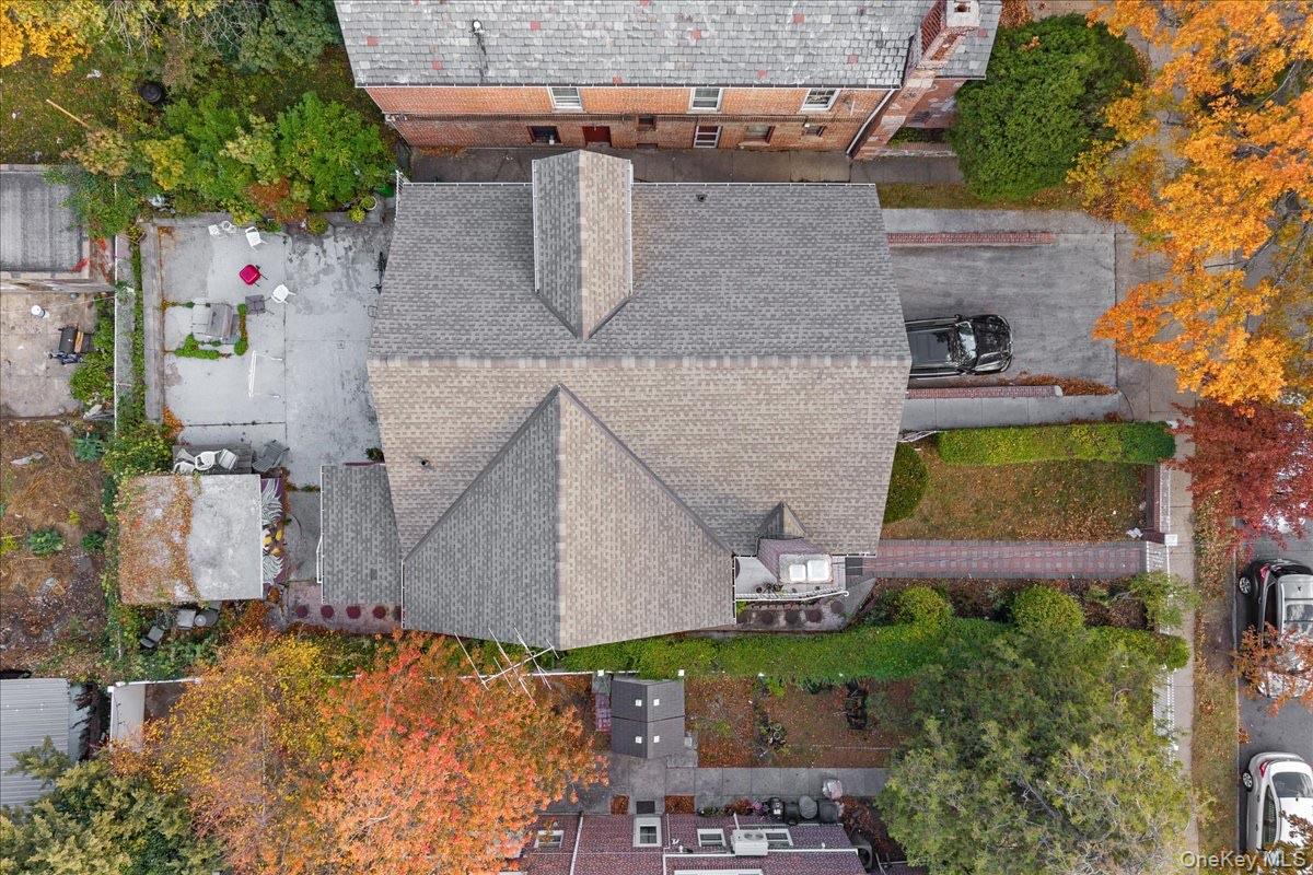 #5 photo, 945 E 222nd Street, Bronx , NY 10469