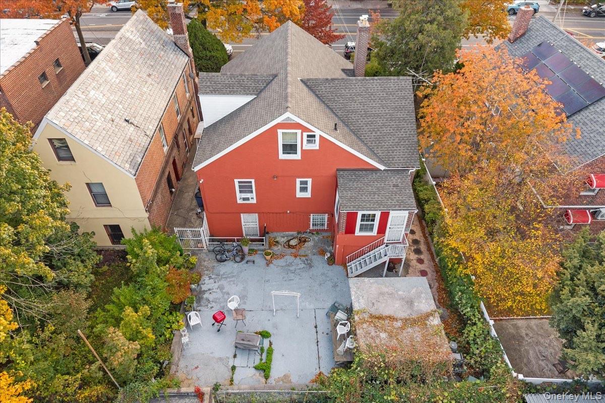 #7 photo, 945 E 222nd Street, Bronx , NY 10469