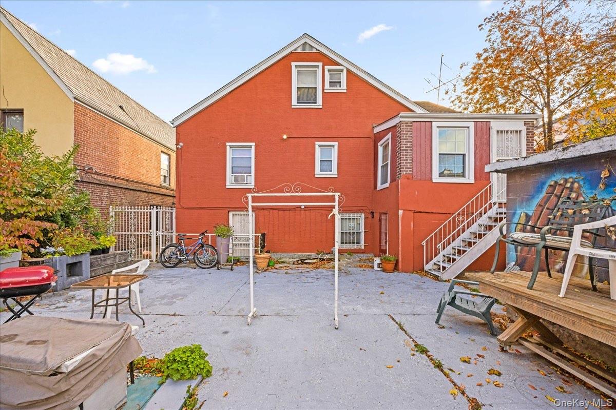 #8 photo, 945 E 222nd Street, Bronx , NY 10469