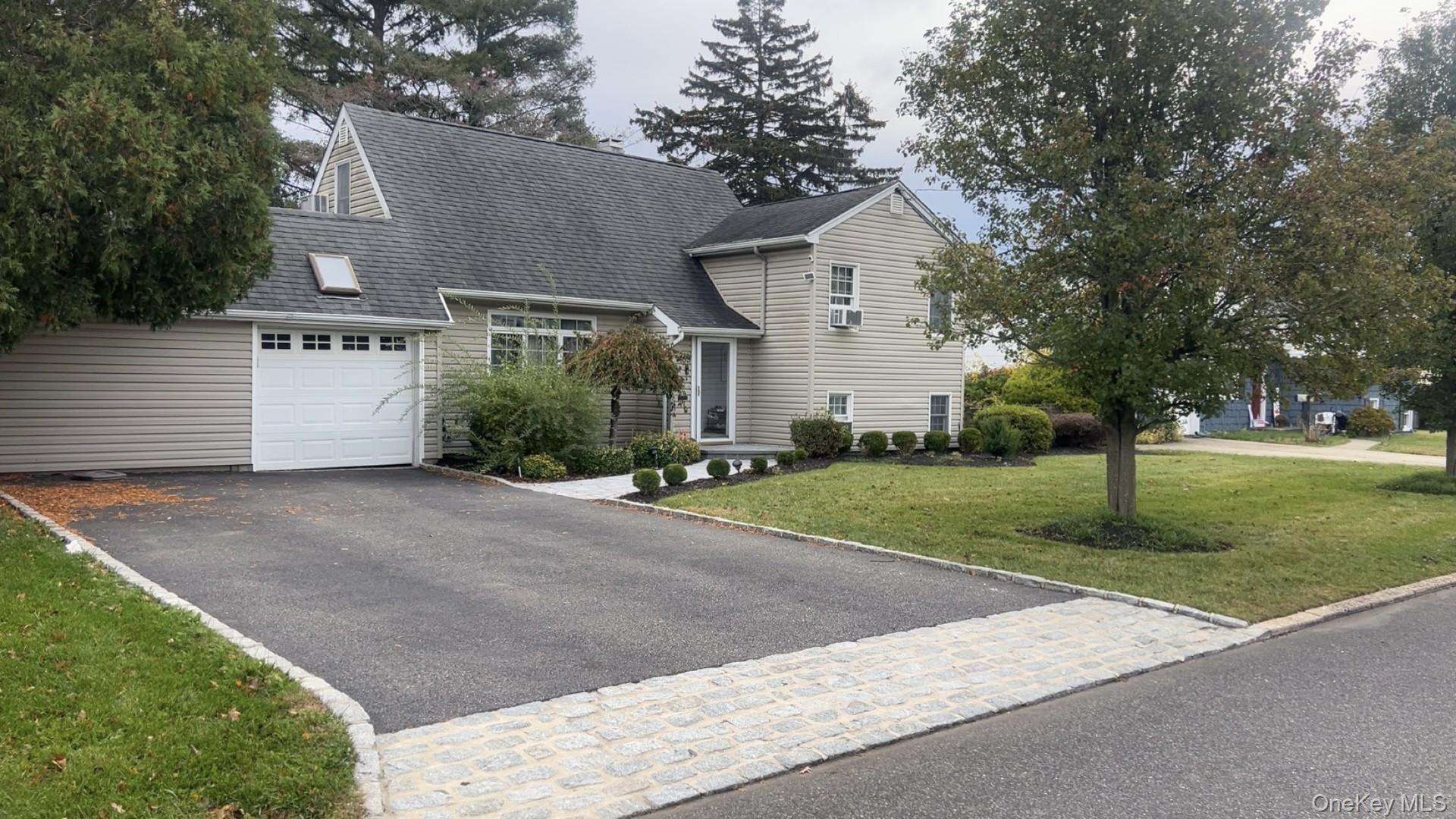 #2 photo, 1465 Lincoln Boulevard, Bay Shore , NY 11706