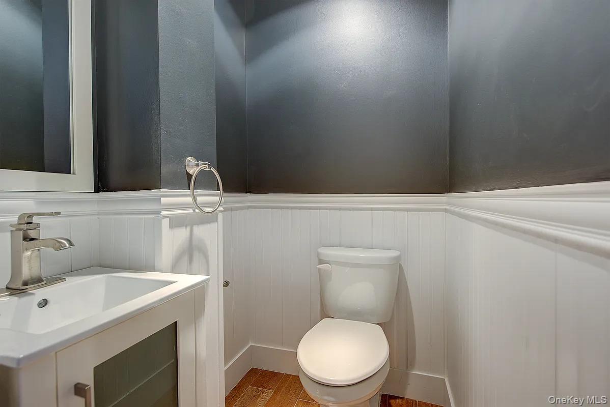 #4 photo, 6 Burns Street, Forest Hills , NY 11375