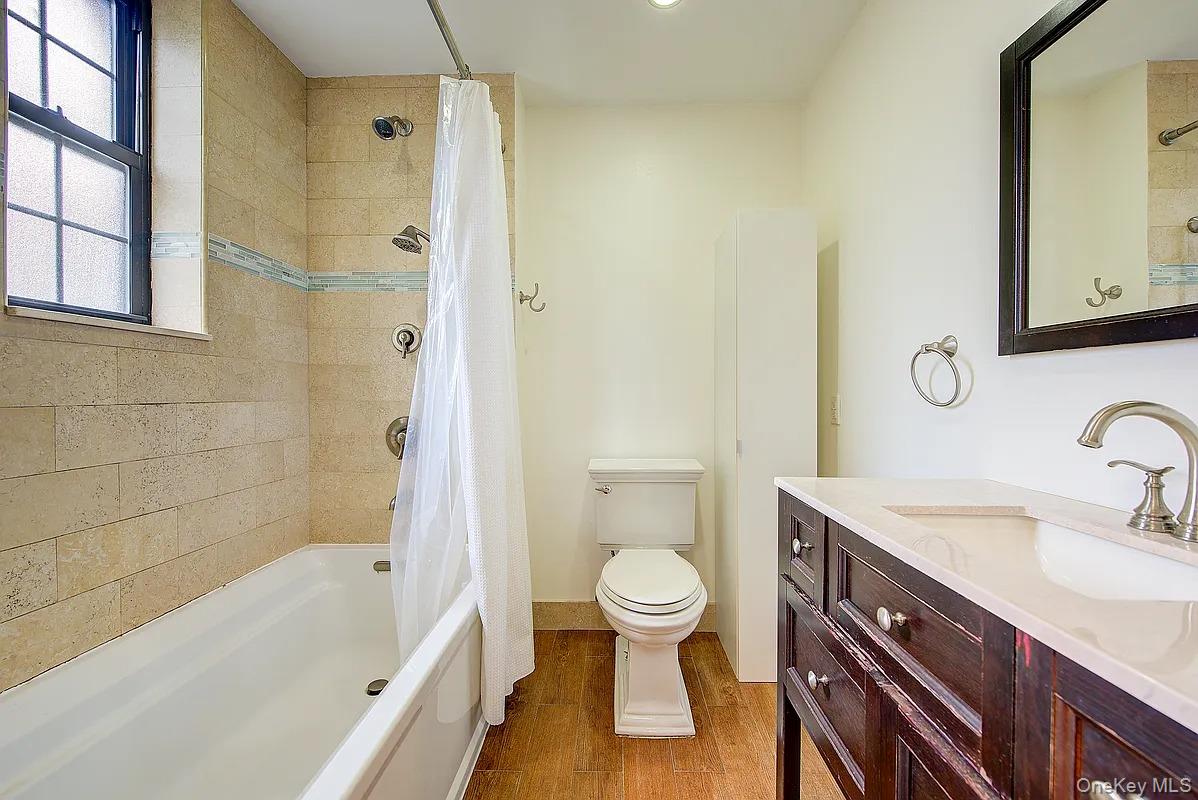 #6 photo, 6 Burns Street, Forest Hills , NY 11375