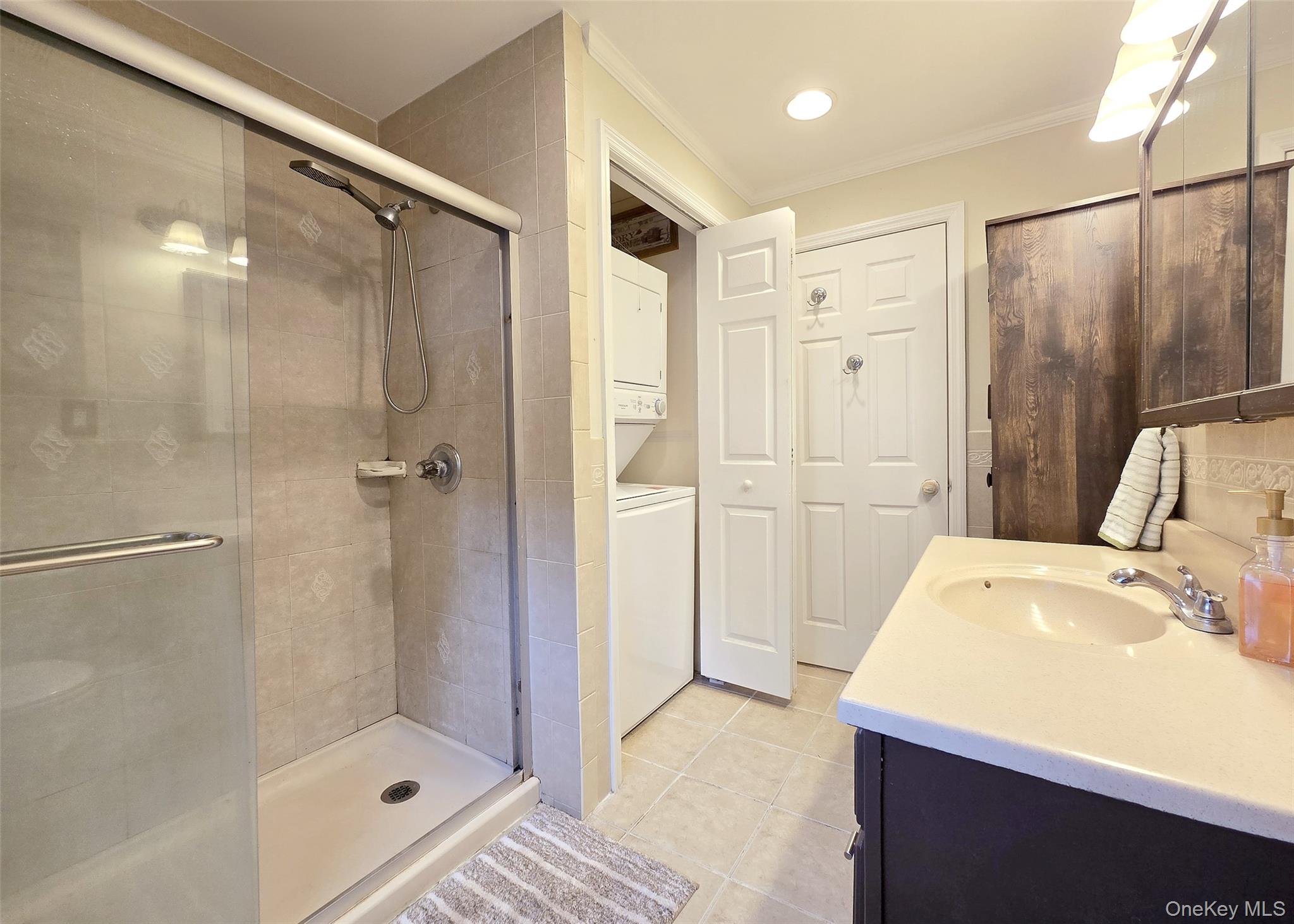 #5 photo, 242 Pawnee Street, Ronkonkoma , NY 11779