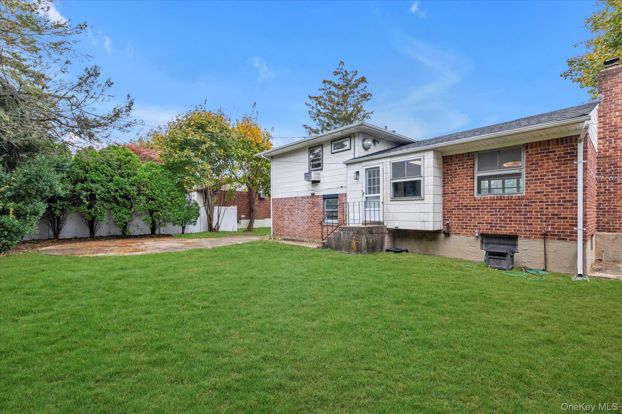 #14 photo, 17 Edna Drive, Syosset , NY 11791