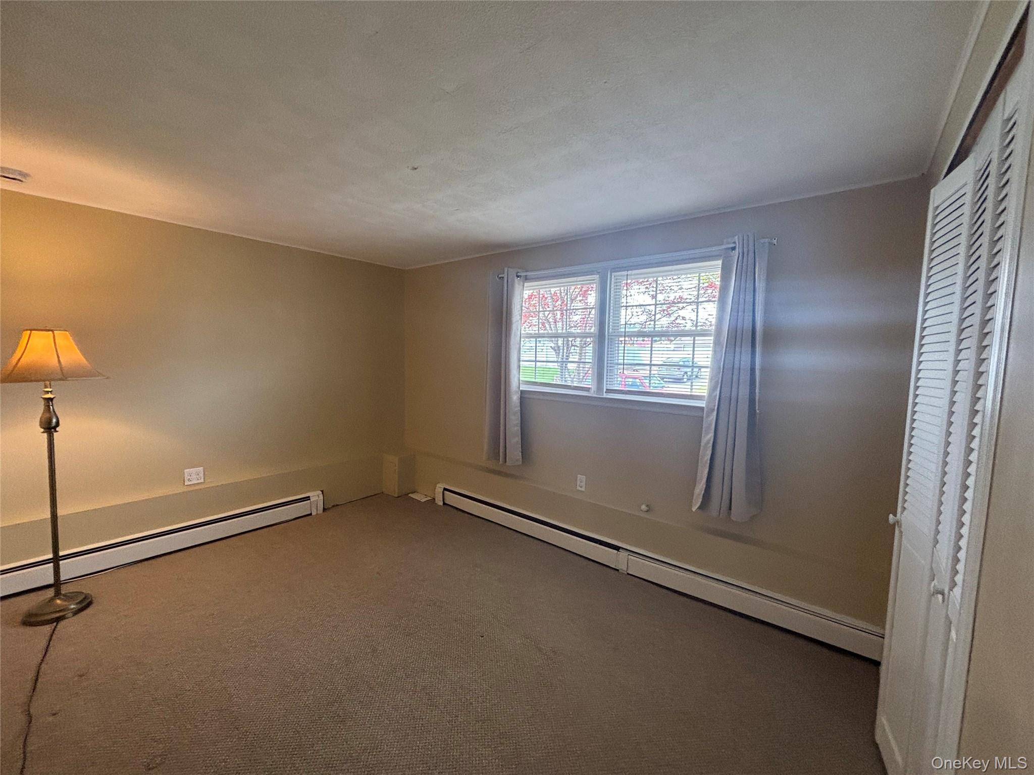 #8 photo, 293 Concord Avenue, Lindenhurst , NY 11757