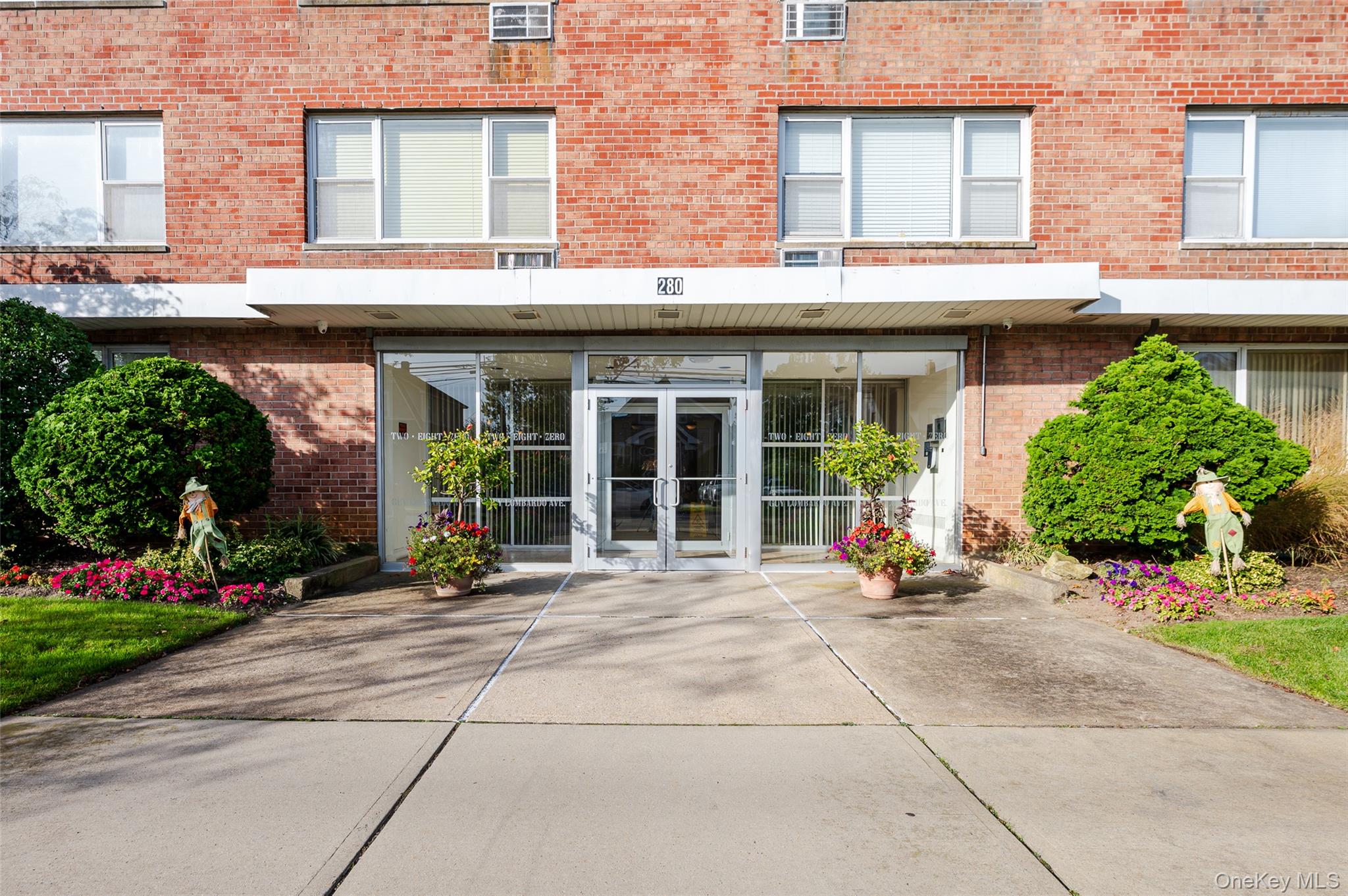 #2 photo, 280 Guy Lombardo Avenue, Freeport , NY 11520