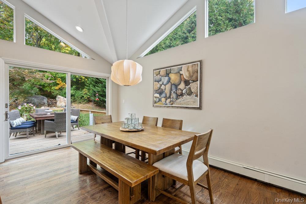 #19 photo, 33 Dogwood Lane, Locust Valley , NY 11560