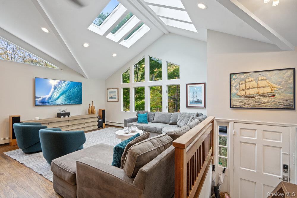 #4 photo, 33 Dogwood Lane, Locust Valley , NY 11560