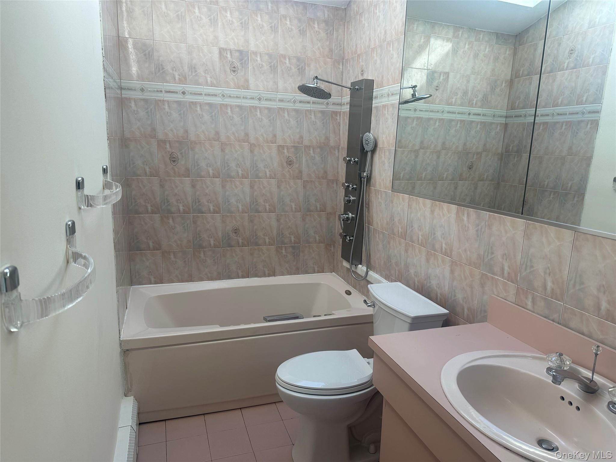 #6 photo, 308 Essex Street, West Babylon , NY 11704