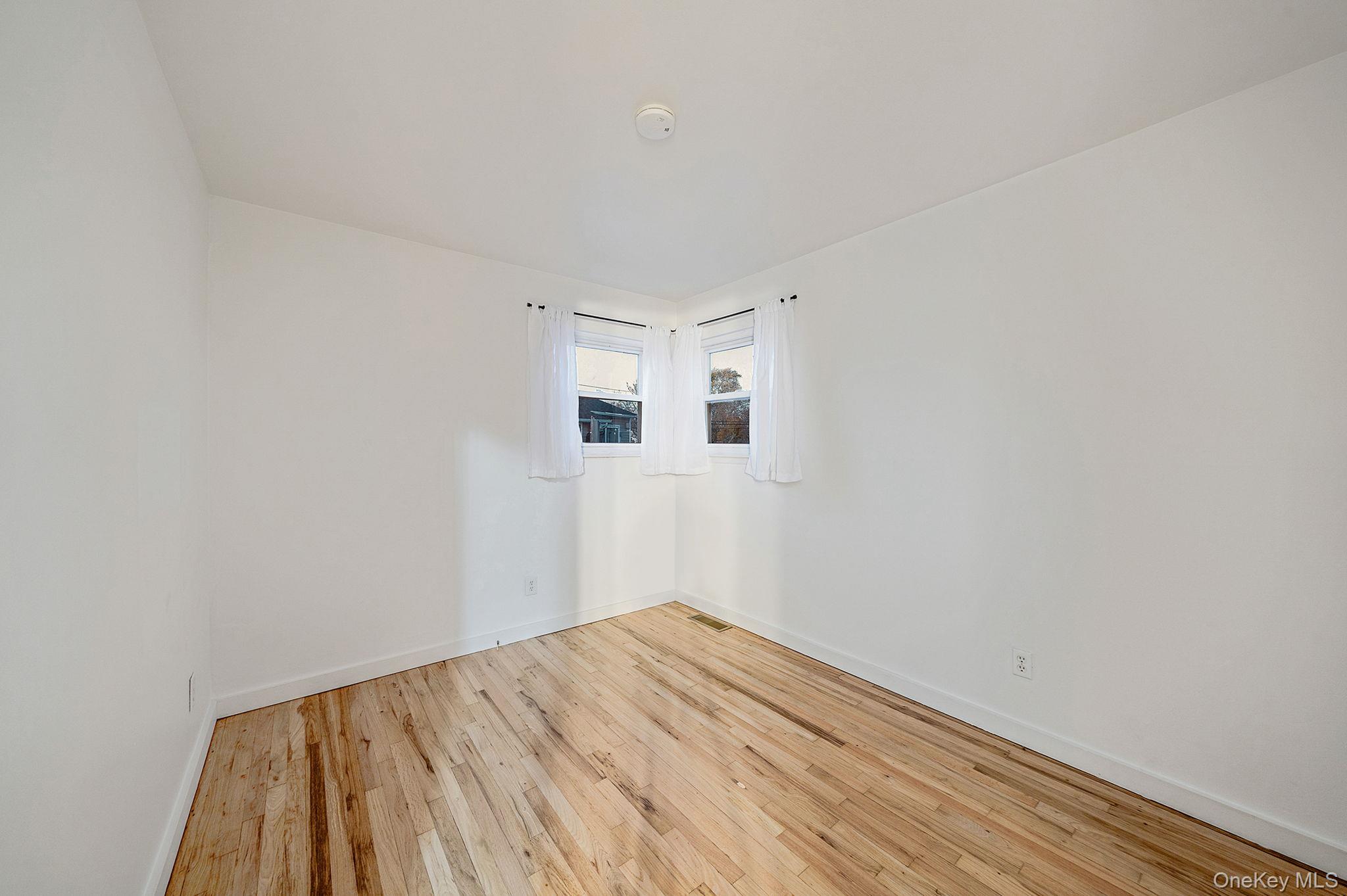 #11 photo, 3019 Sipp Avenue, Medford , NY 11763