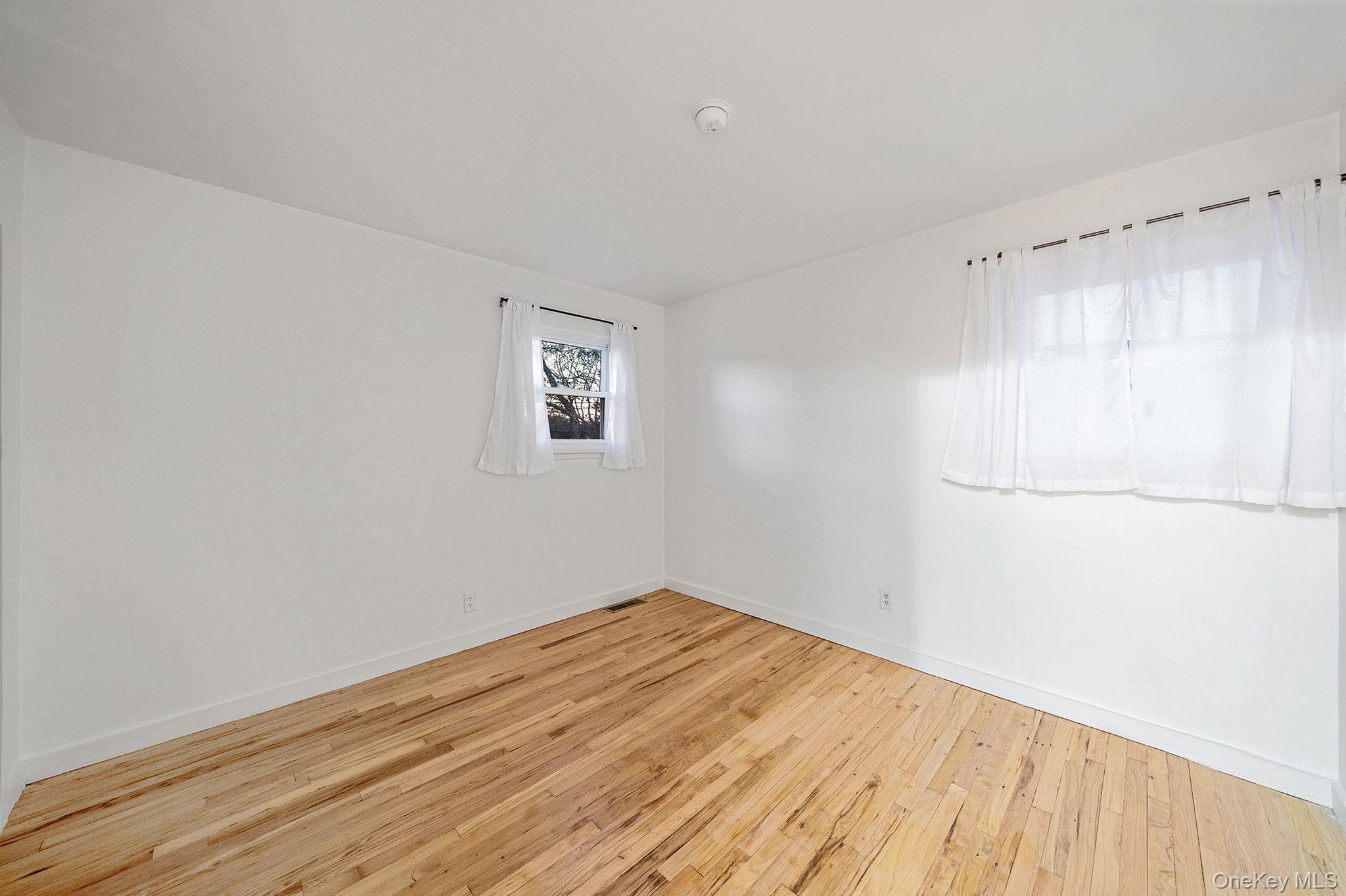 #12 photo, 3019 Sipp Avenue, Medford , NY 11763